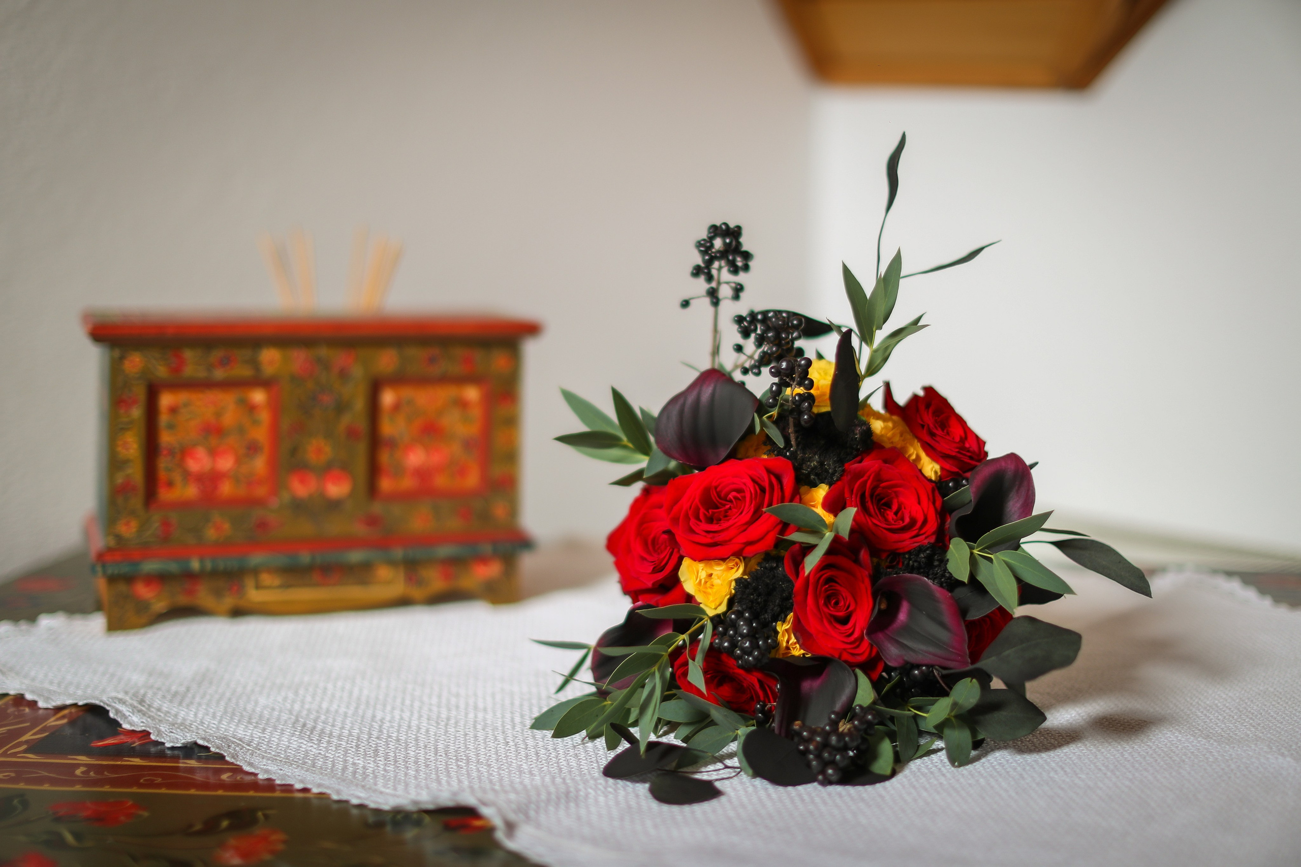 Orsi & Remus, eleganță în inima Transilvaniei. Rares Bucur is a professional wedding photographer based in Cluj-Napoca, Romania, specializing in wedding photography