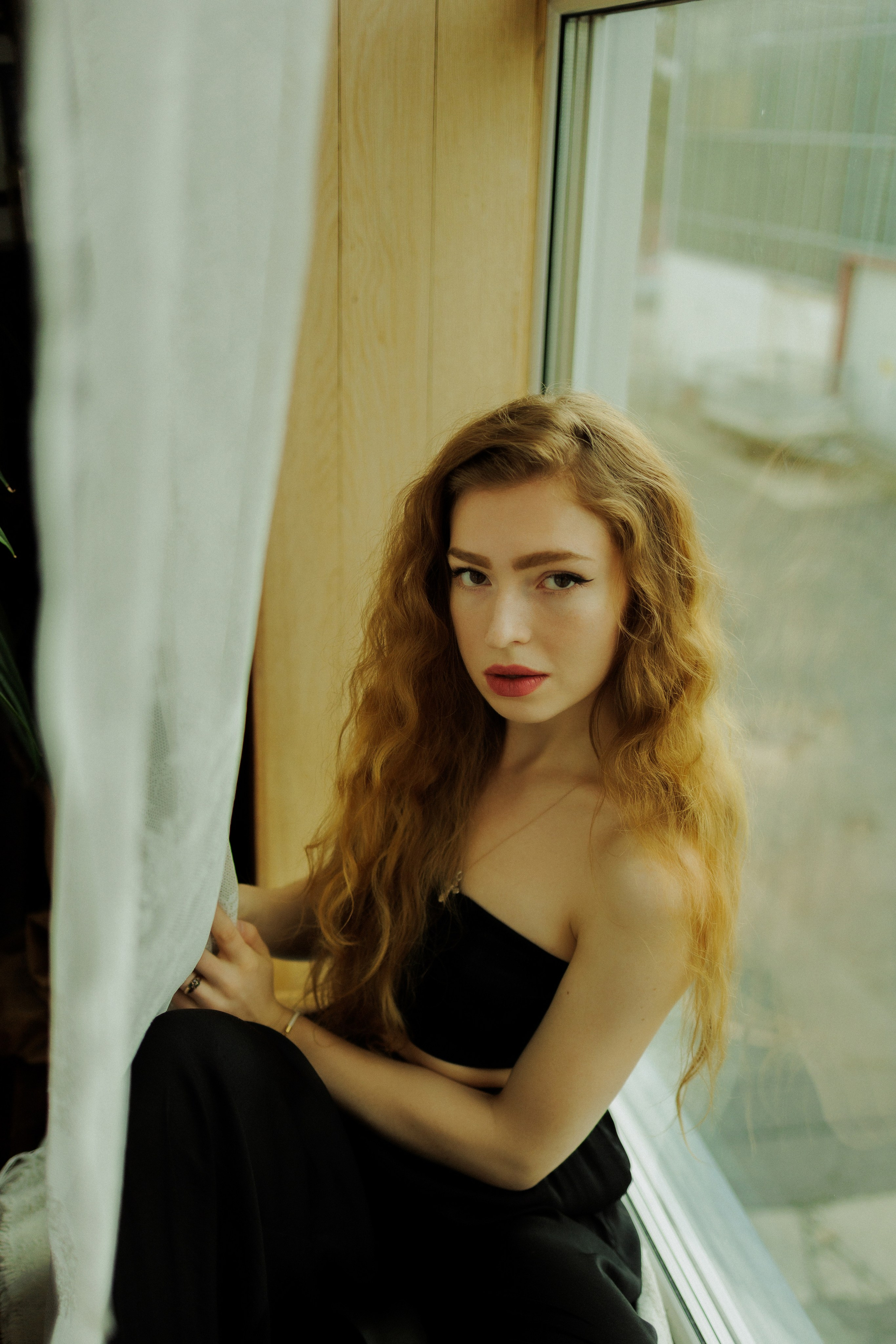Soft Light — Intimate Lifestyle Portraits by the Window | Natural & Soulful Photography. Kristina Kozheltsova- Soulful Portrait&Lifestyle&Love Story Photographer in Leipzig, Germany