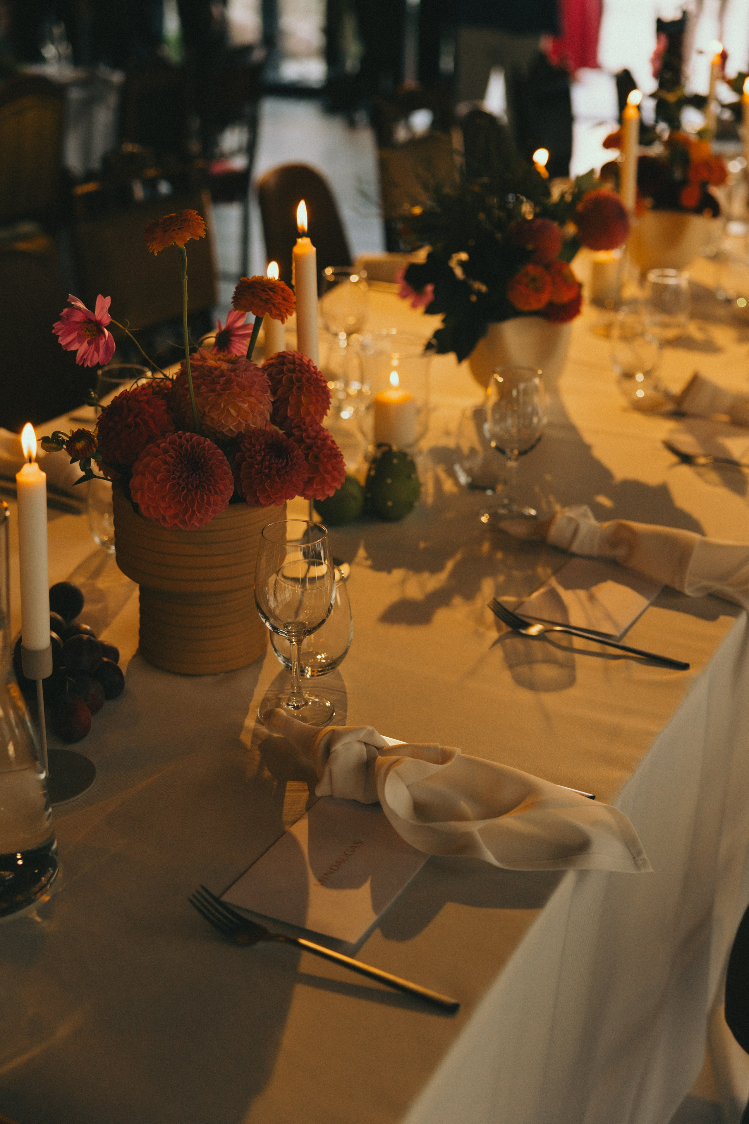 Miglė ir Mindaugas | 2024 | MIESTO VESTUVĖS. Vestuvių ir šeimų fotografė Lena Bondarenko / belove photo