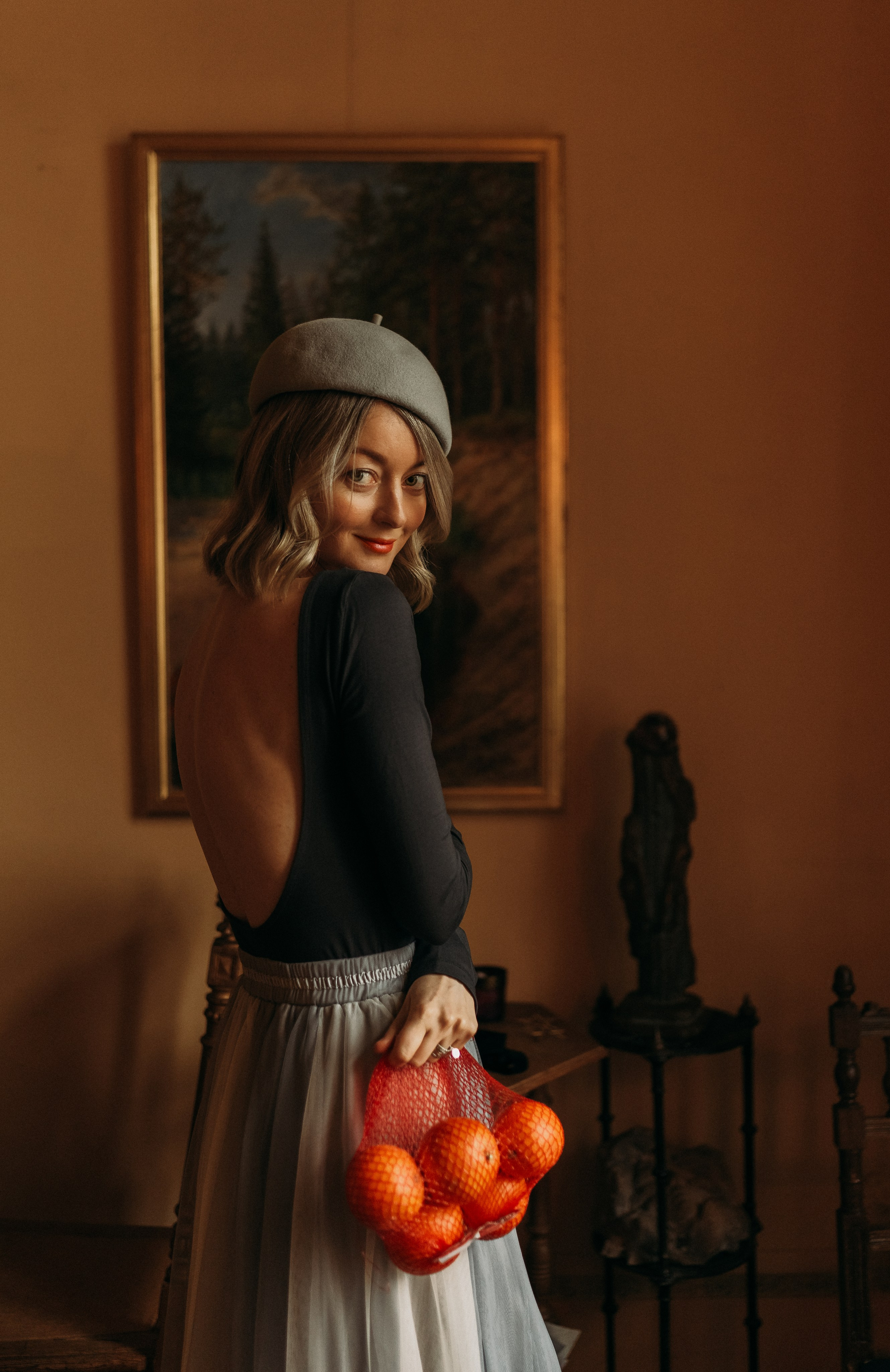 Woman phoshoot. Wedding and potrait photographer in Helsinki Vickan O