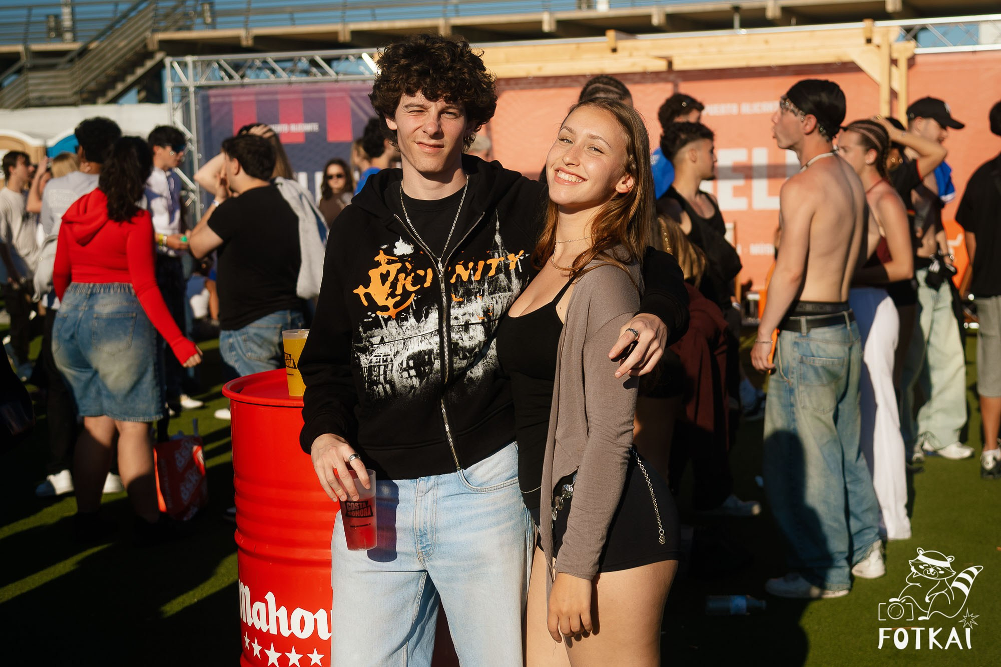 Fotos Costa Sonora 2026 Alicante Día 2 — busca tu foto y encuentra amigos del festival | FOTKAI