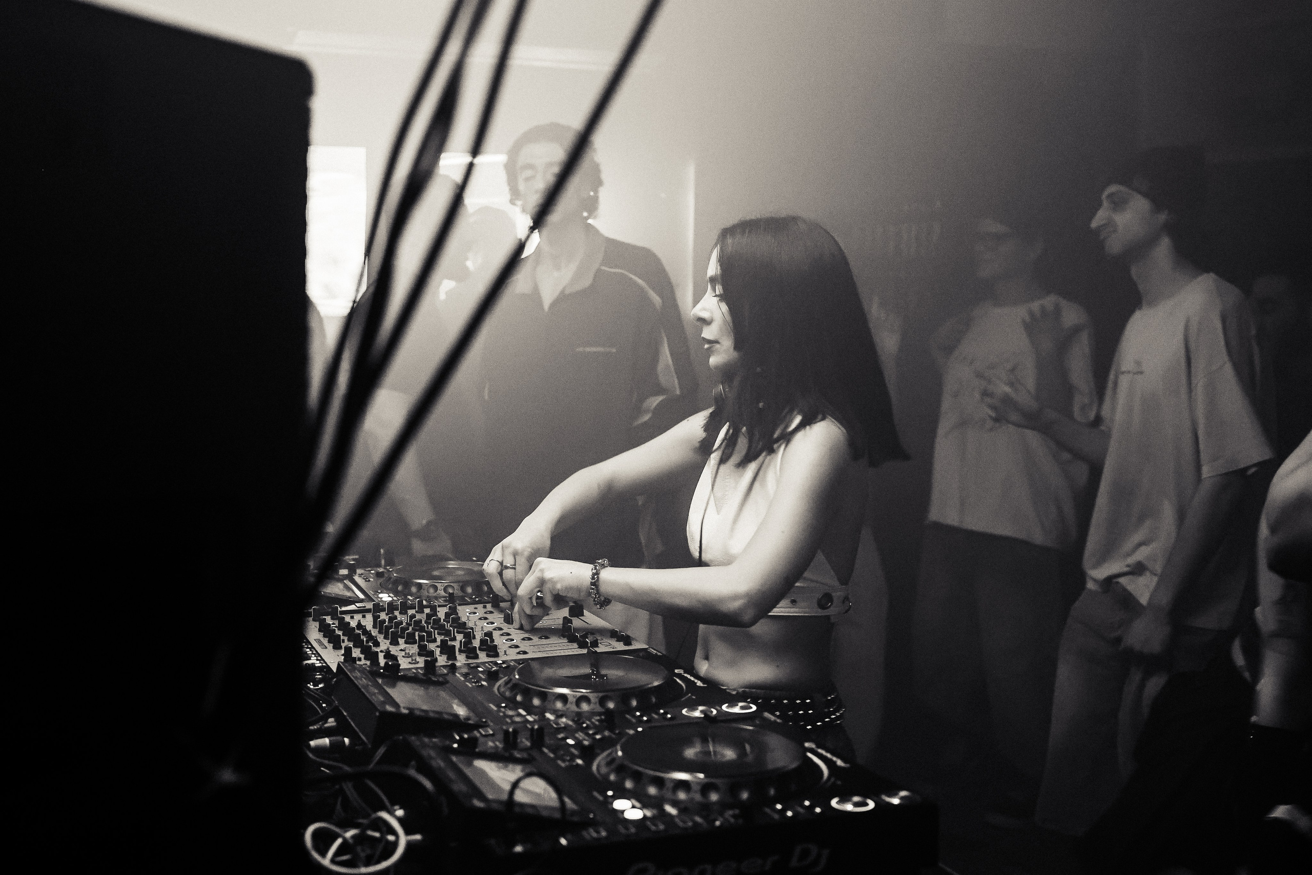 Event reportage (WHATISGOINGON x HOW). Asmikiam