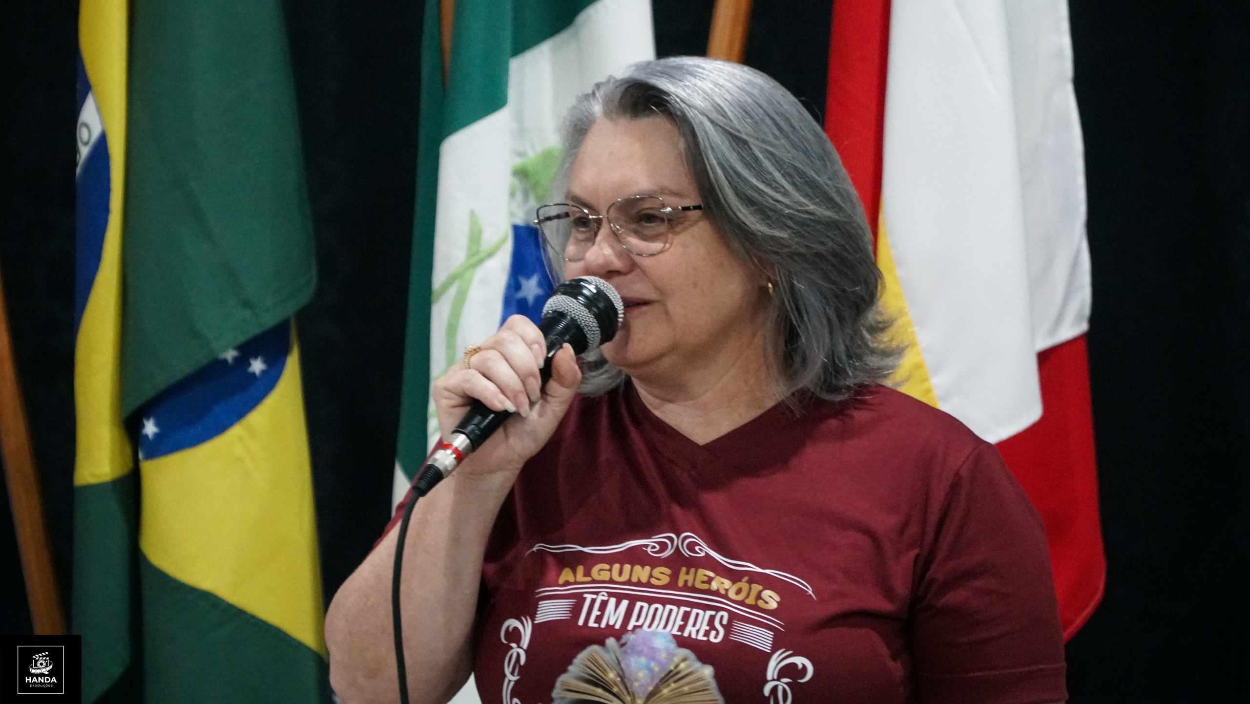 Noite autógrafos colégio Aurélio Buarque de Holanda. Handa Produções