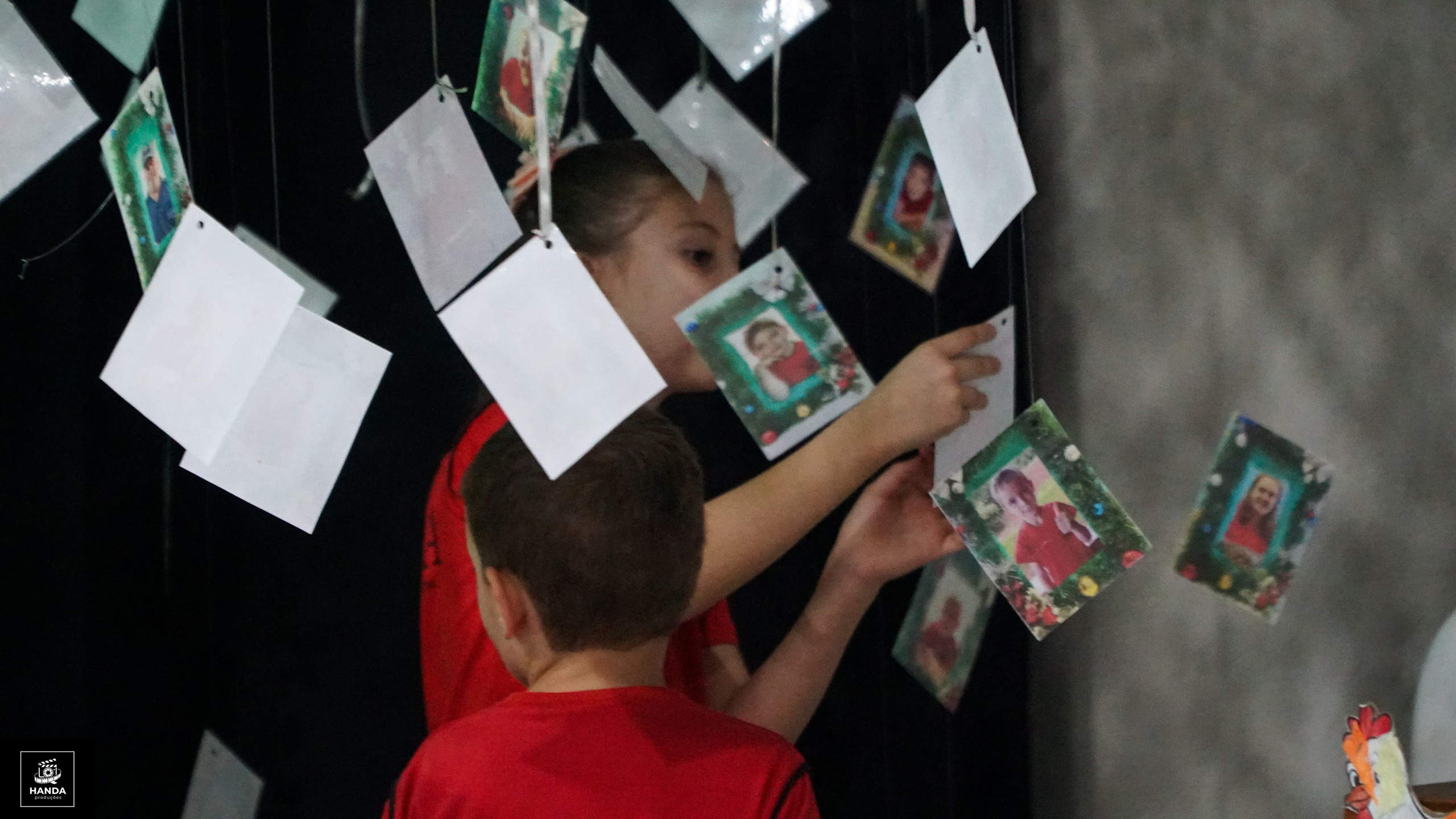 Noite autógrafos colégio Aurélio Buarque de Holanda. Handa Produções