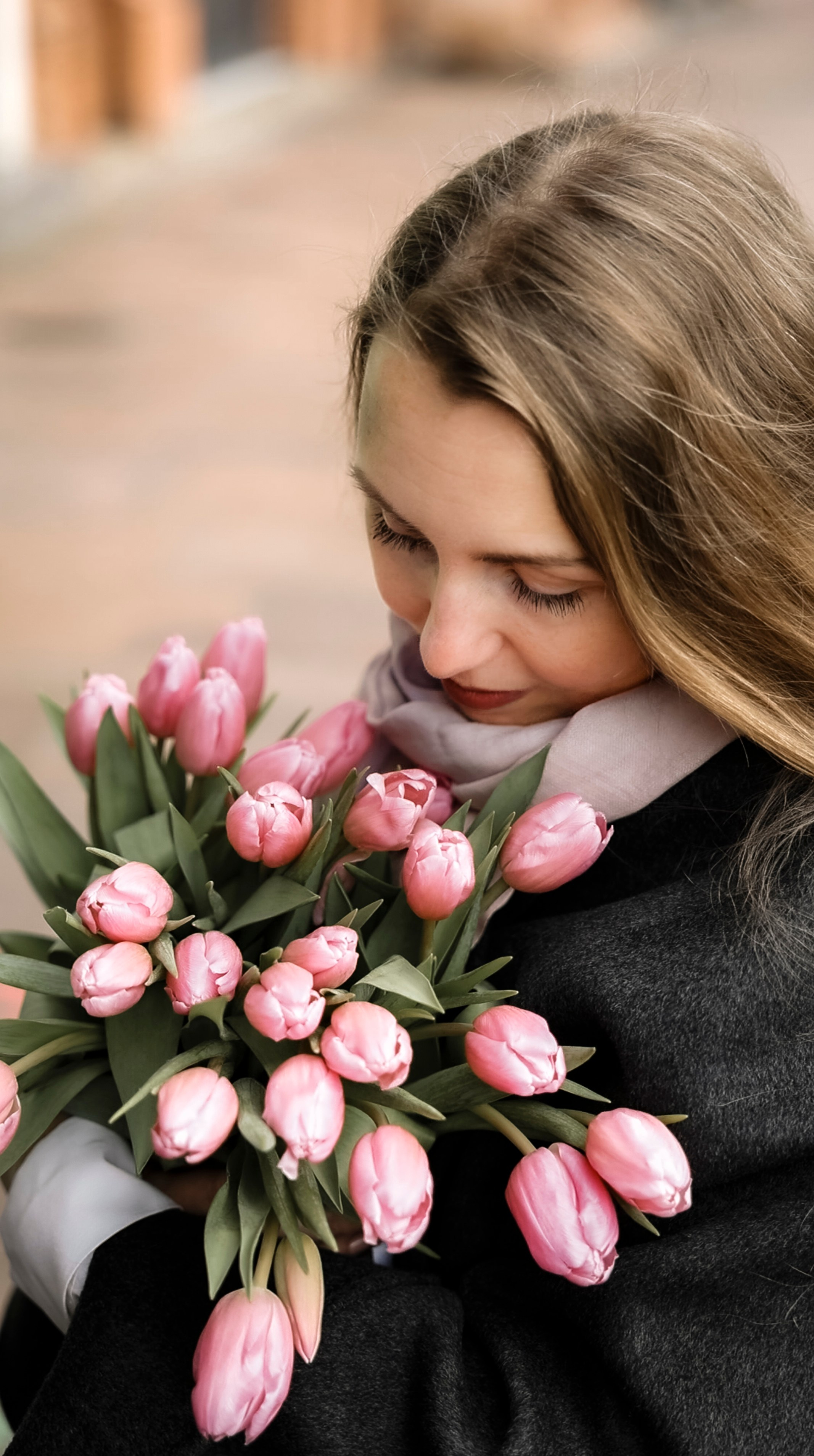Individual photo portrait for Daniel in Toulouse city centre. Eugénie Smirnova — Wedding & Elopement Photographer in Southwest France
