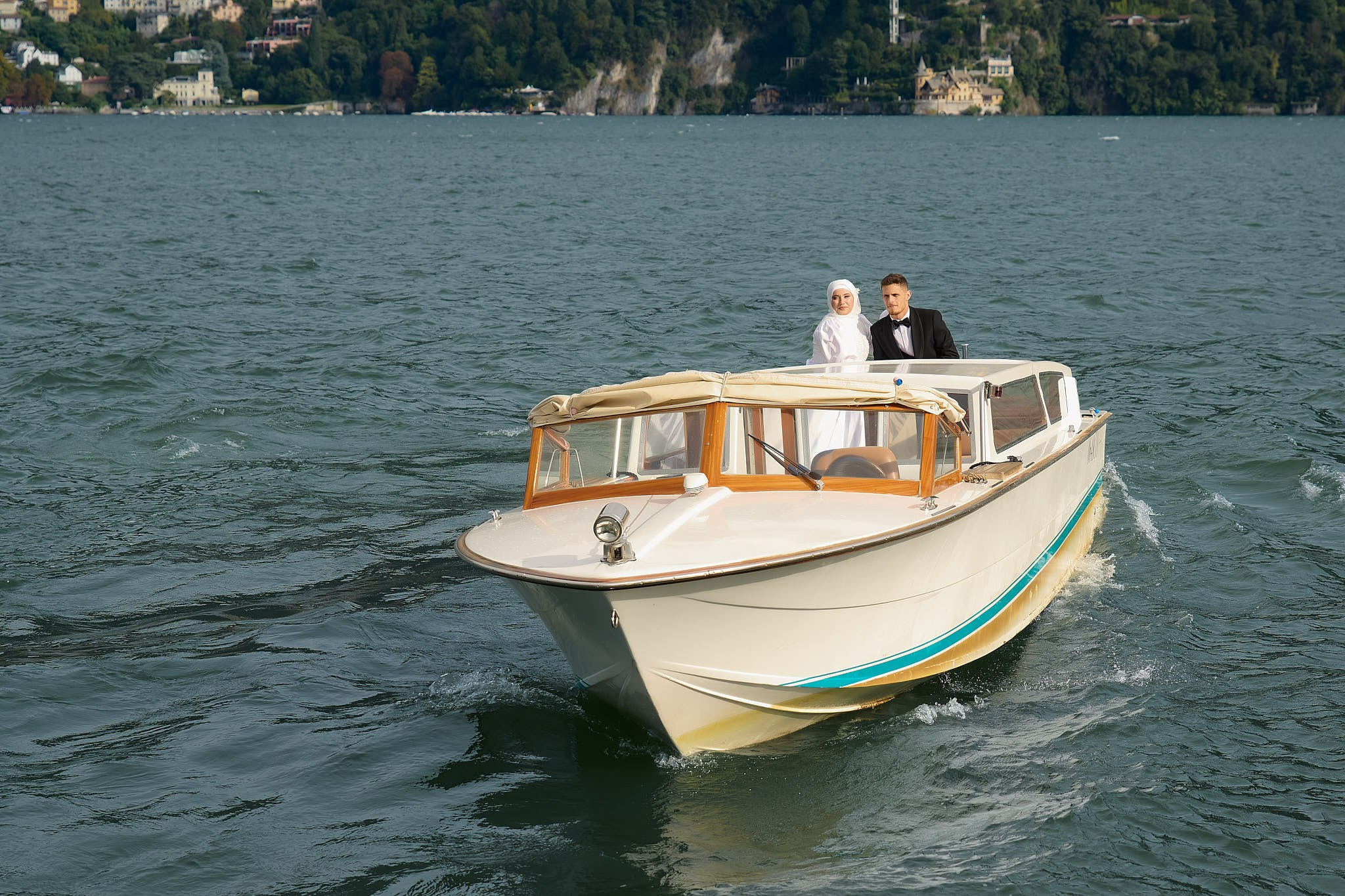 Jasmina & Vale. Fotografo matrimonio Lago di Como Ferrari Media Production