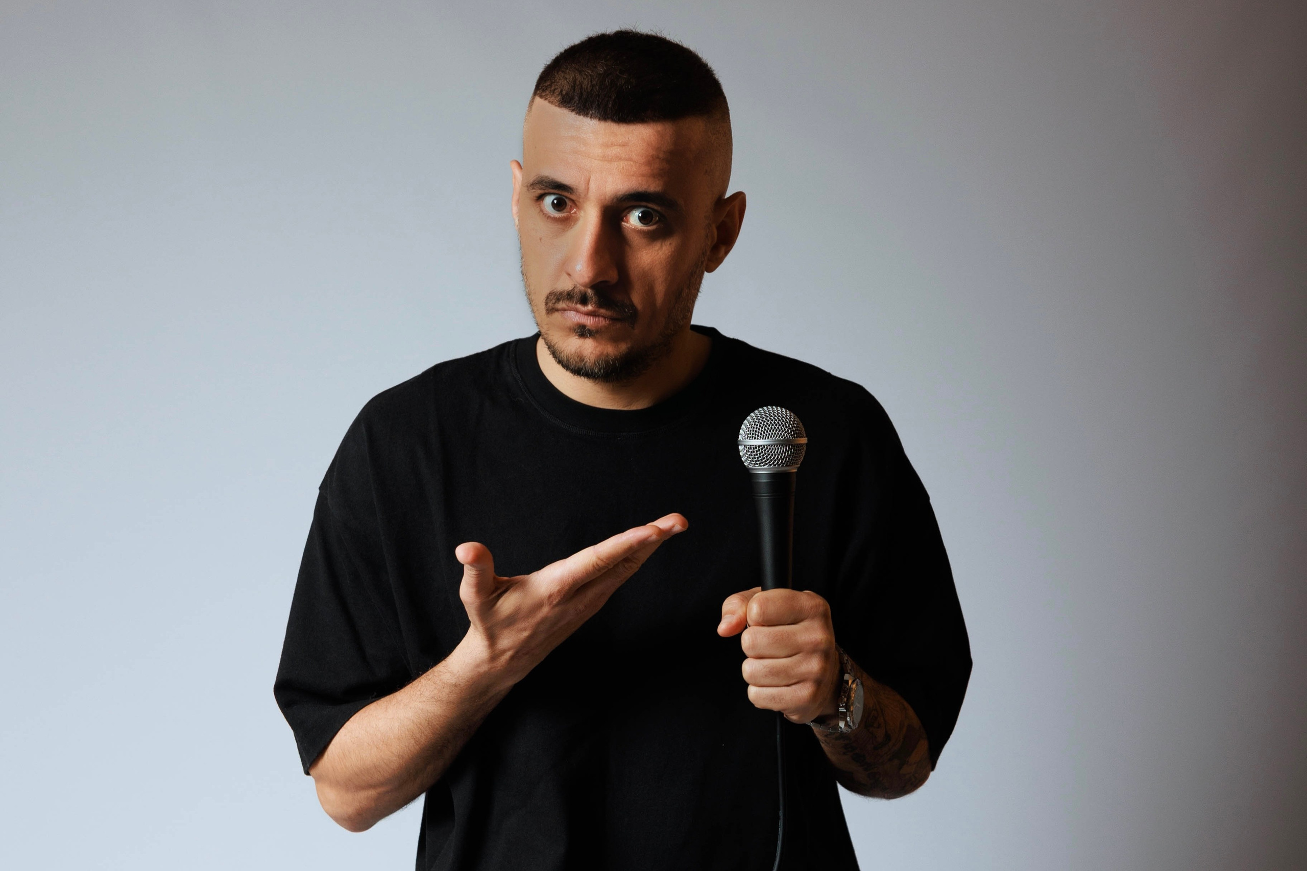 Eduard Matsaberidze Stand Up at Madrid Comedy Lab — Live Comedy & Tickets Online | FOTKAI