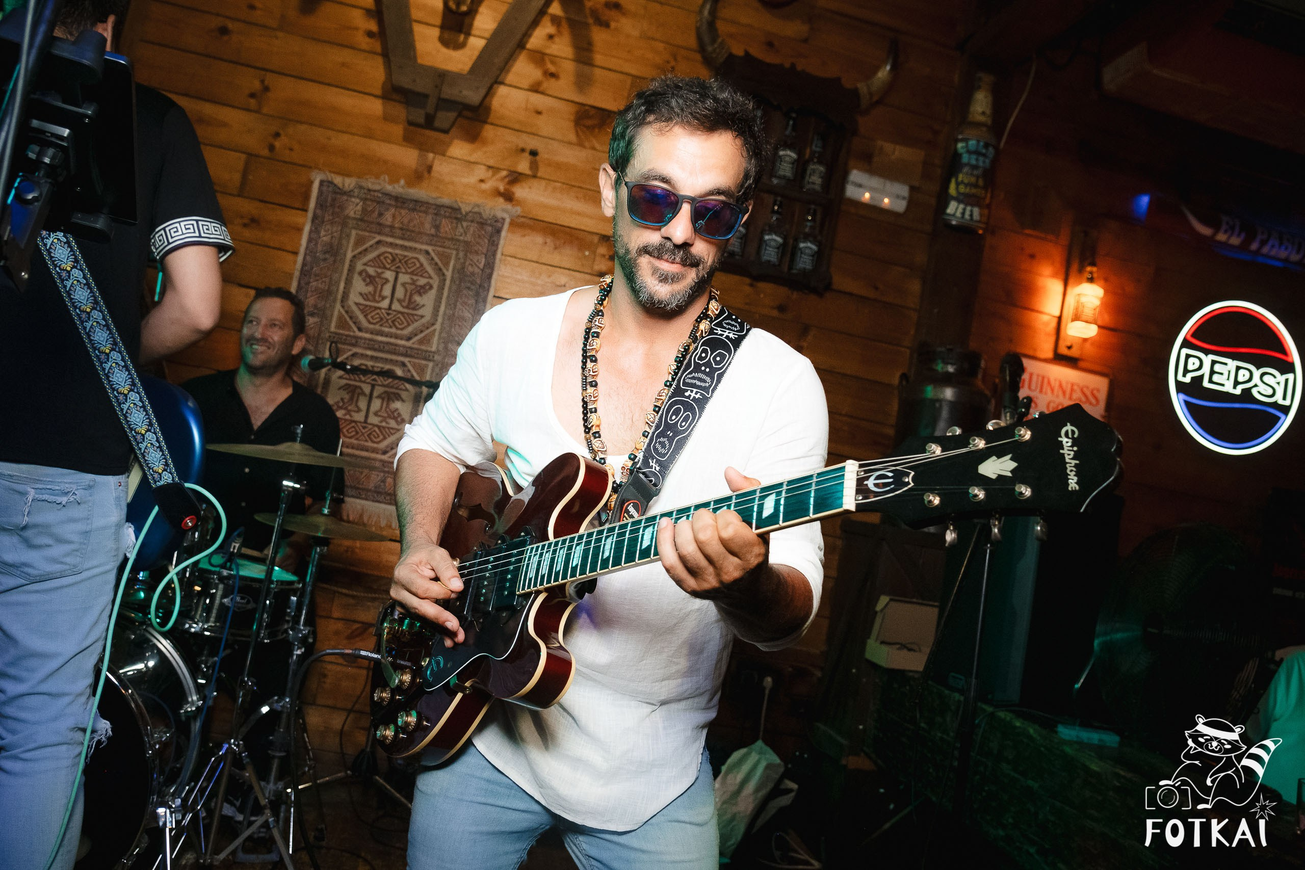 Stones of the Coast en El Paso Rock Bar Torrevieja: Reportaje fotográfico 20.09.25 | FOTKAI