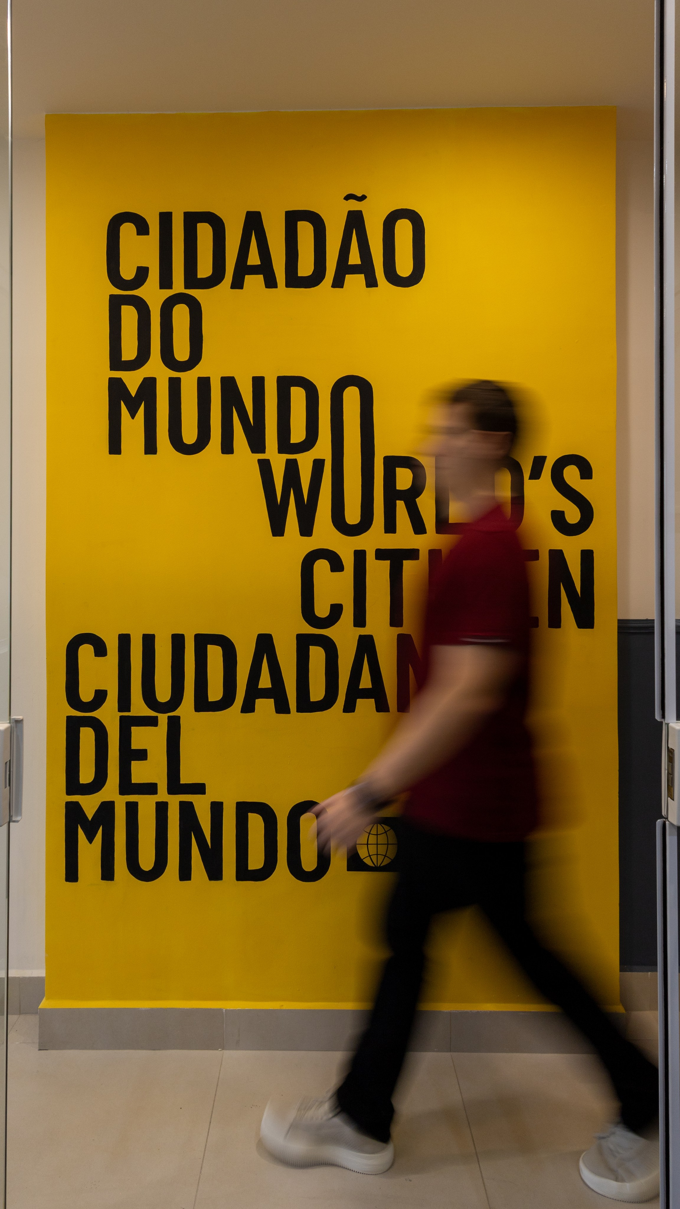 Cidadão do Mundo. Caio Almeida