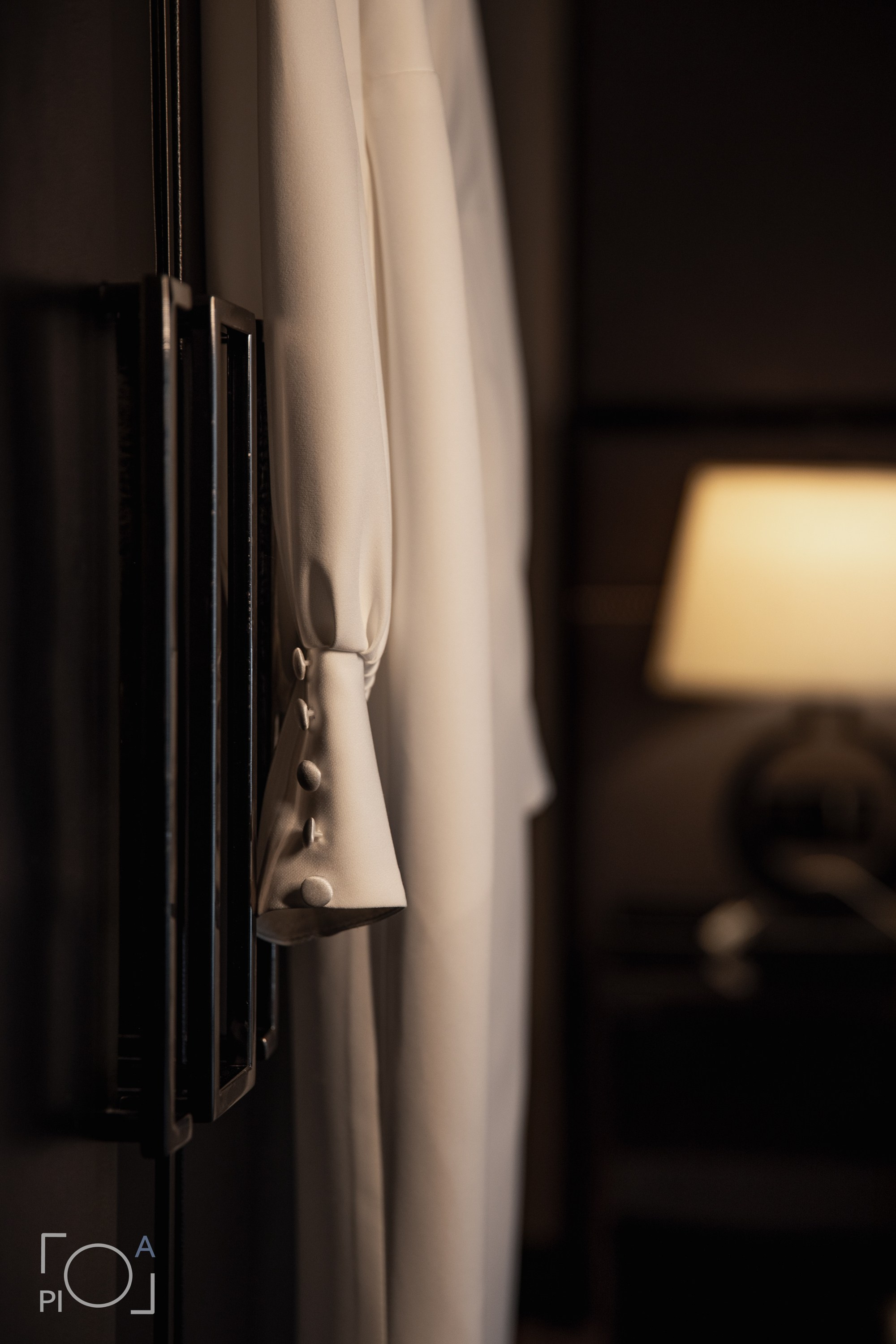 Свадебная фотосессия с консульской подписью в консульстве. Фотограф в Шанхае — Лола Пидлуская