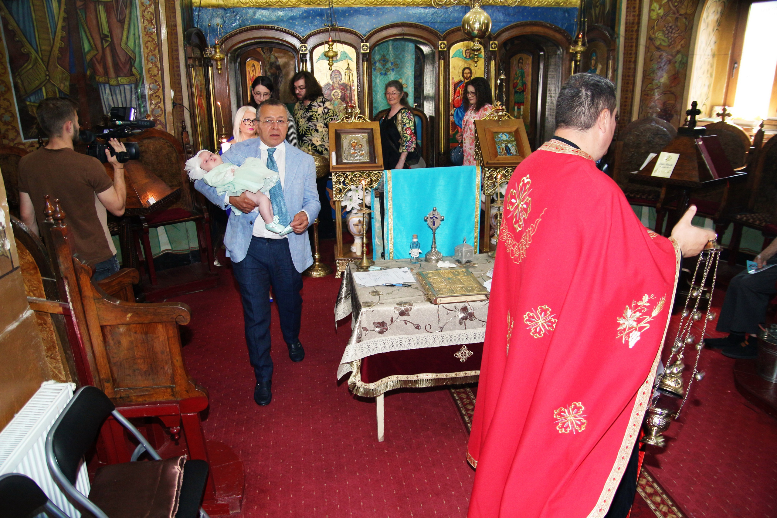 BYZO MEDIA. PETRU BYZO - family and children photographer in ROMANIA