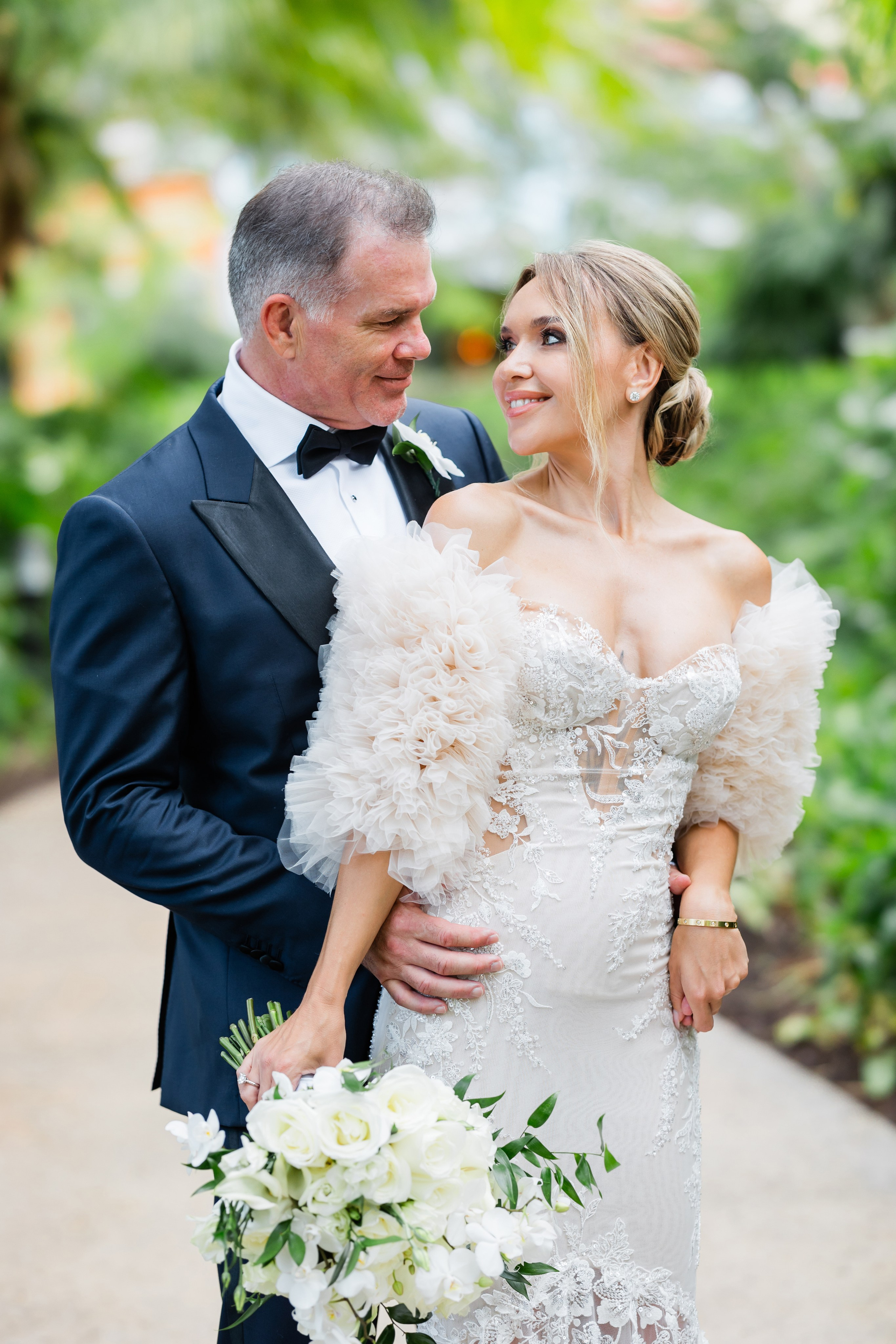 Diana and Filippe Bahamas Wedding. Family and Event photographer in Homestead and Miami areas of Florida