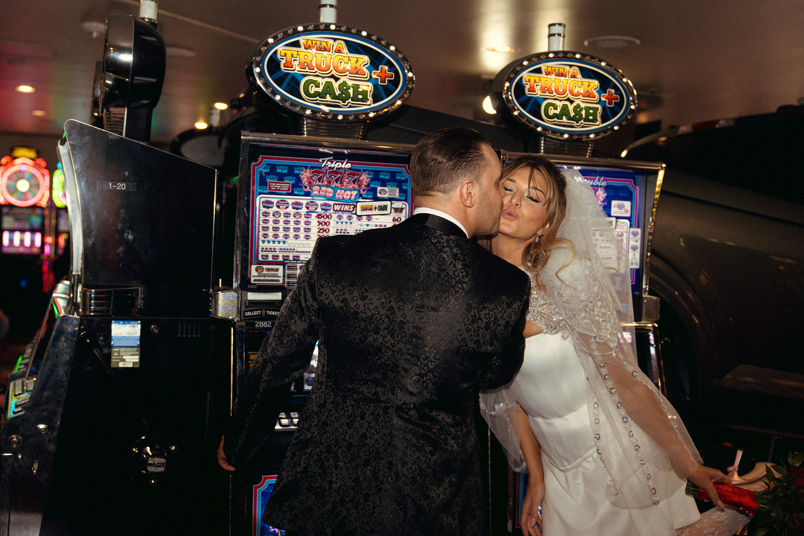 P&J. Wedding & elopement photographer Viktoriya Kravtsov. Las Vegas