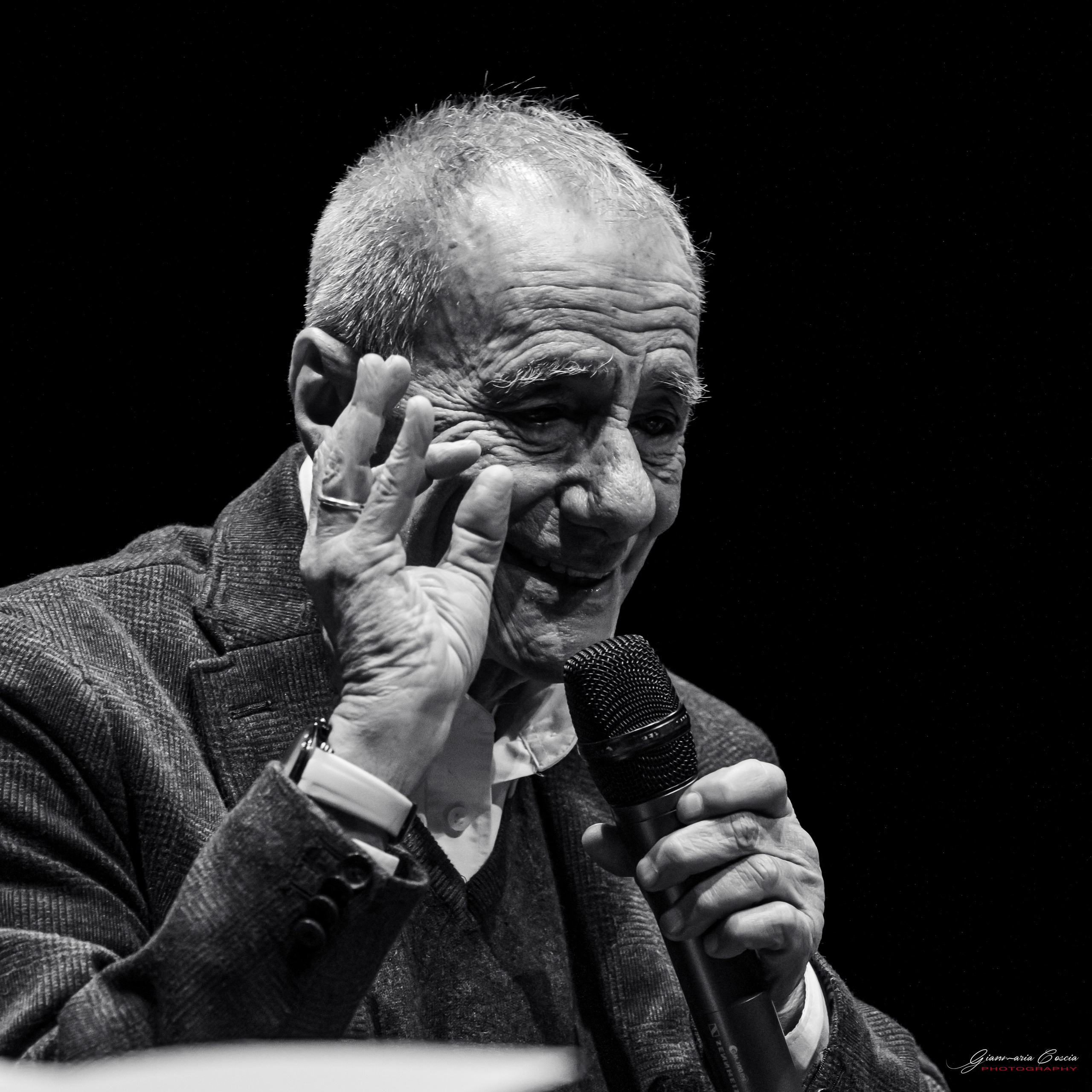 Roberto Vecchioni Teatro Alba. “Gianmaria Coscia fotografo per passione”