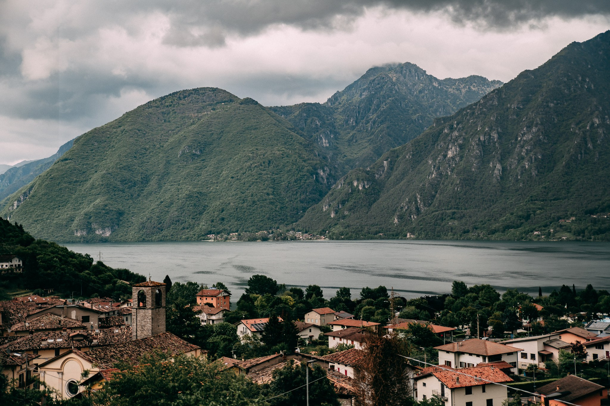 Wedding lake Idro. Diana Fedrigo | Fotografa matrimoni in Italia