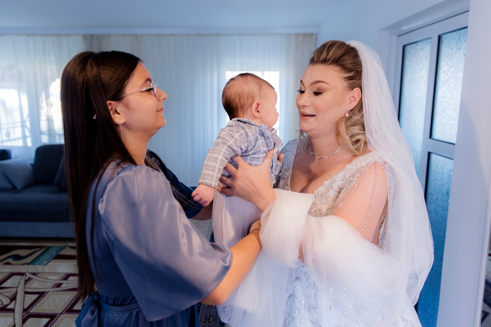 Mihai & Oana. Servicii foto-video profesionale, pentru momente de neuitat