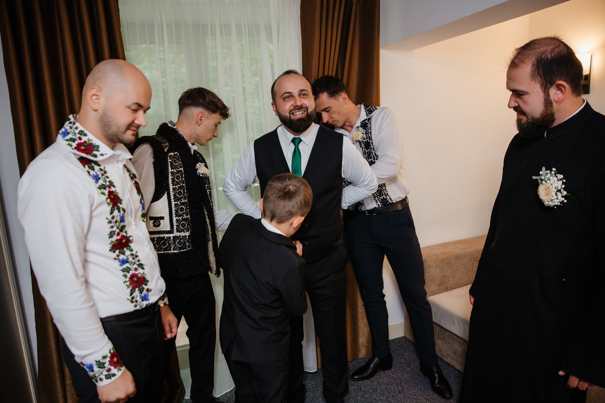 Nunta de Poveste la Sucevița: Cristi și Andreea. Servicii foto-video profesionale, pentru momente de neuitat