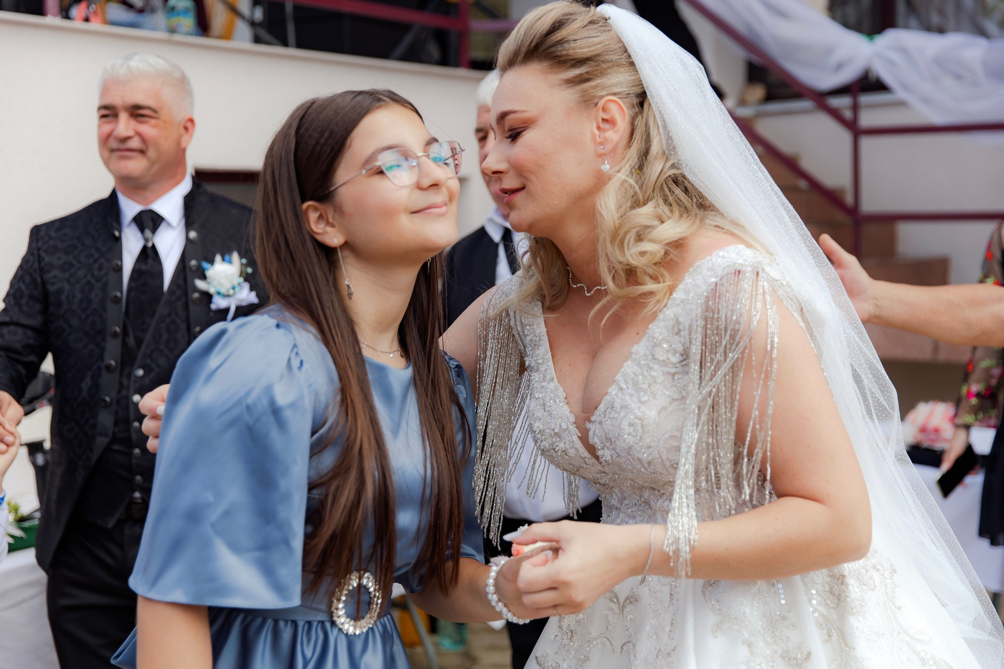 Mihai & Oana. Servicii foto-video profesionale, pentru momente de neuitat