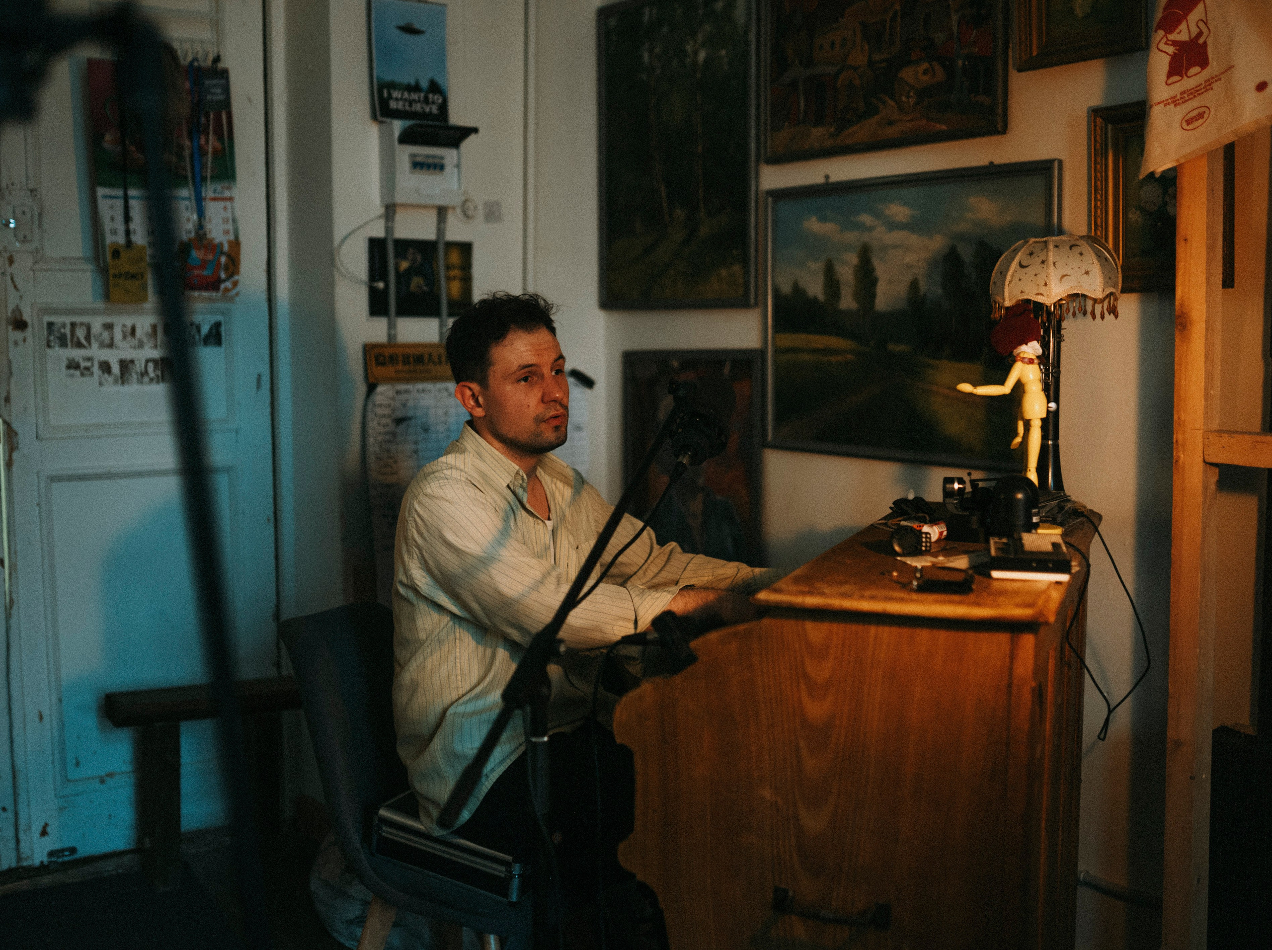 2025. Стрит-фотография, полная абсурда, идиотизма и красоты