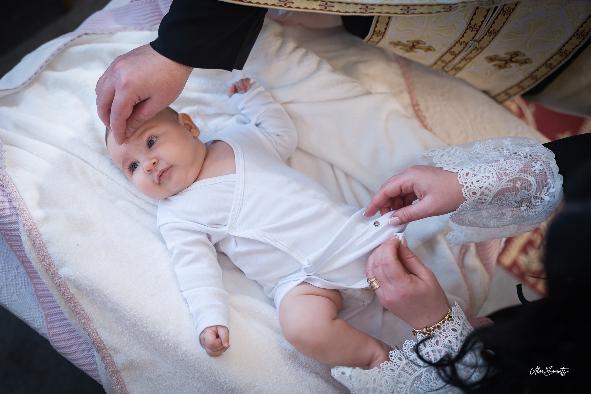 Fotograf Botez Roman Danemarca la biserica romaneasca din Agerbæk| Alex Events. AlexEvents Fotograf / Videograf de evenimente Danemarca DK Horsens, Arhus, Odense, Vejle.Nunta, botez, foto-studio
