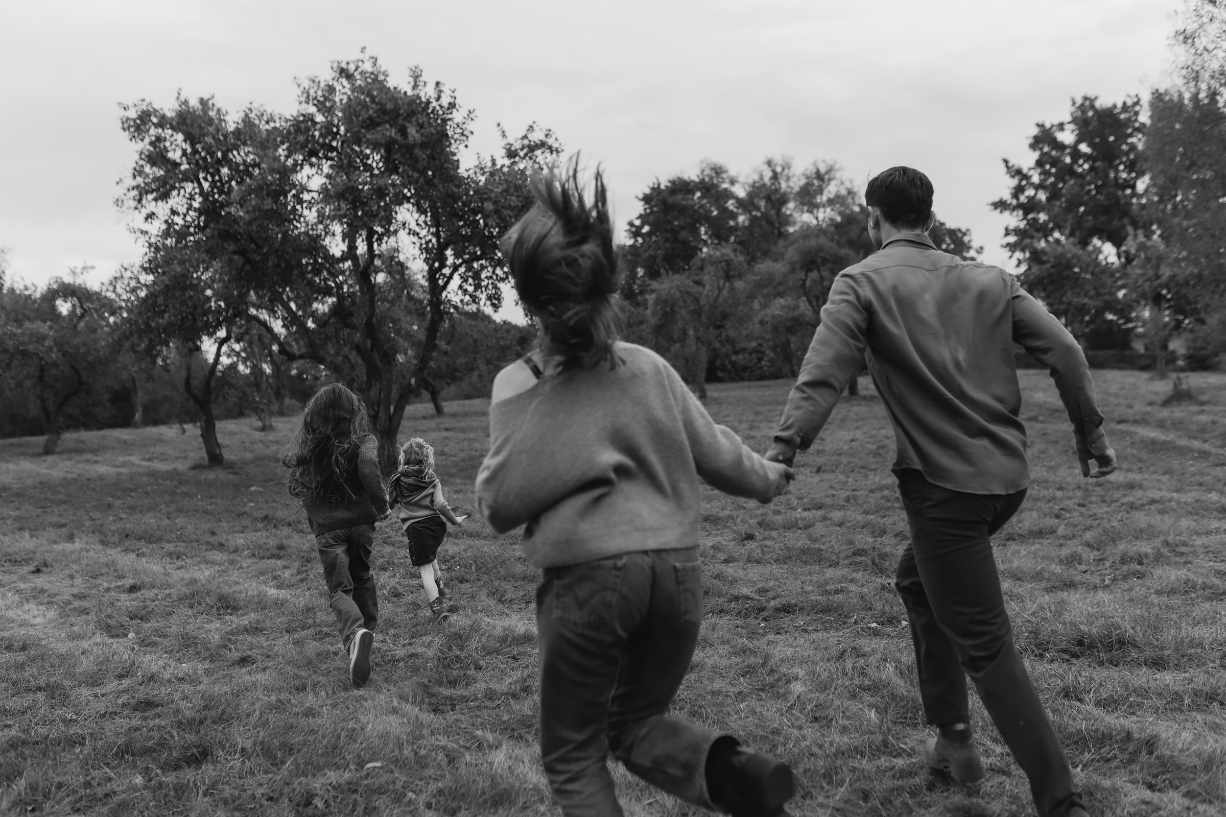 Pašėlusi šeimos fotosesija | OBELŲ SODAS. Vestuvių ir šeimų fotografė Lena Bondarenko / belove photo