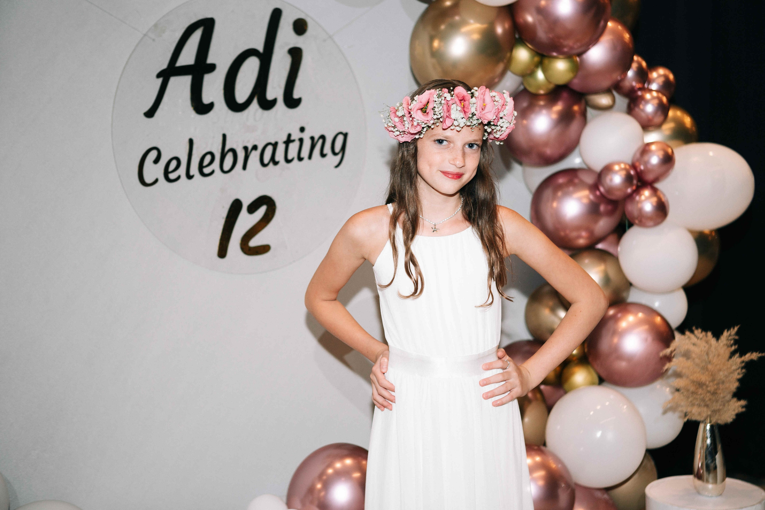 PARTY WITH FRIENDS. Https://shi-photo.com/