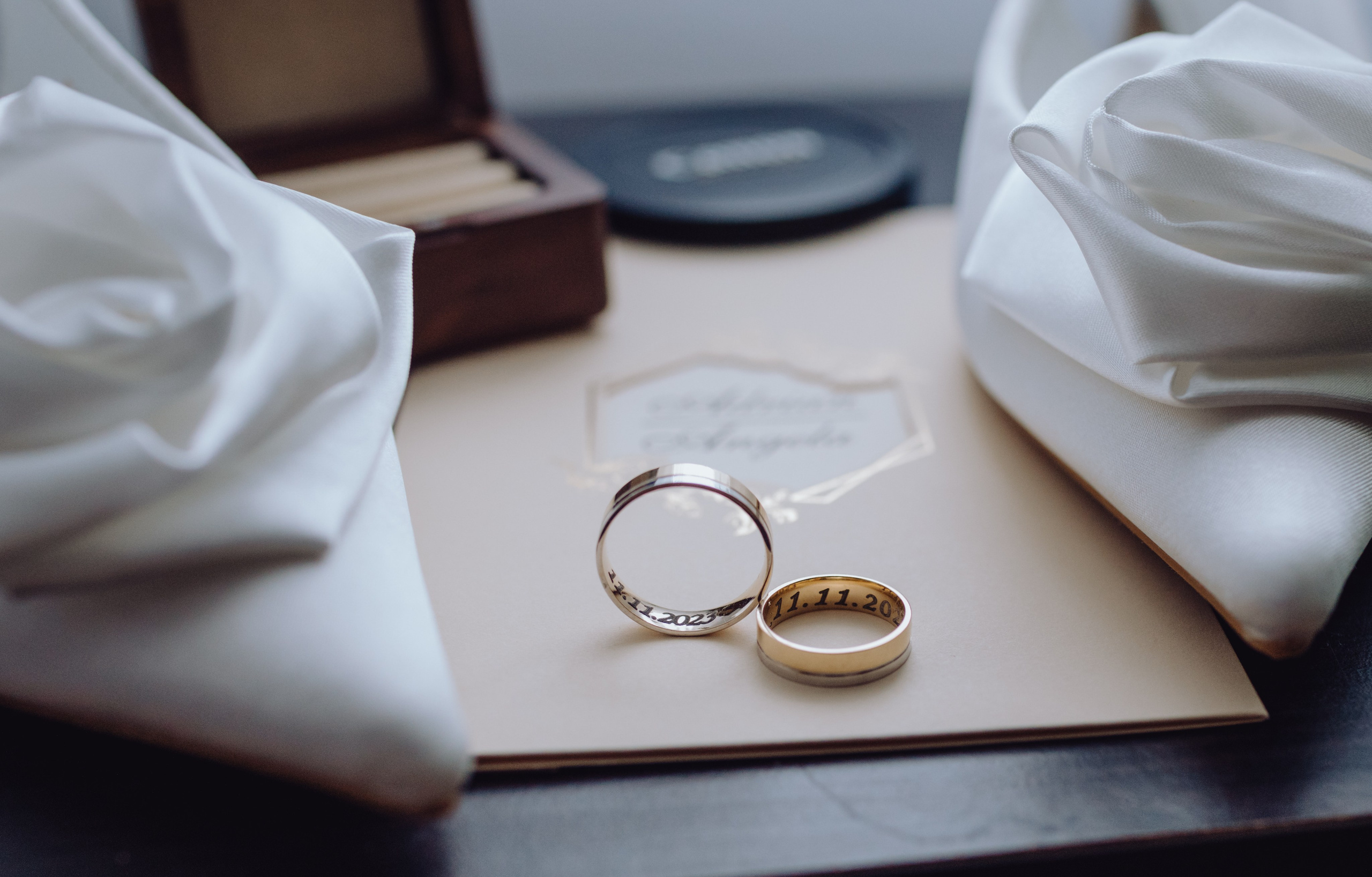 Adi & Angela. Wedding & couple photographer from Romania Rut Vetan