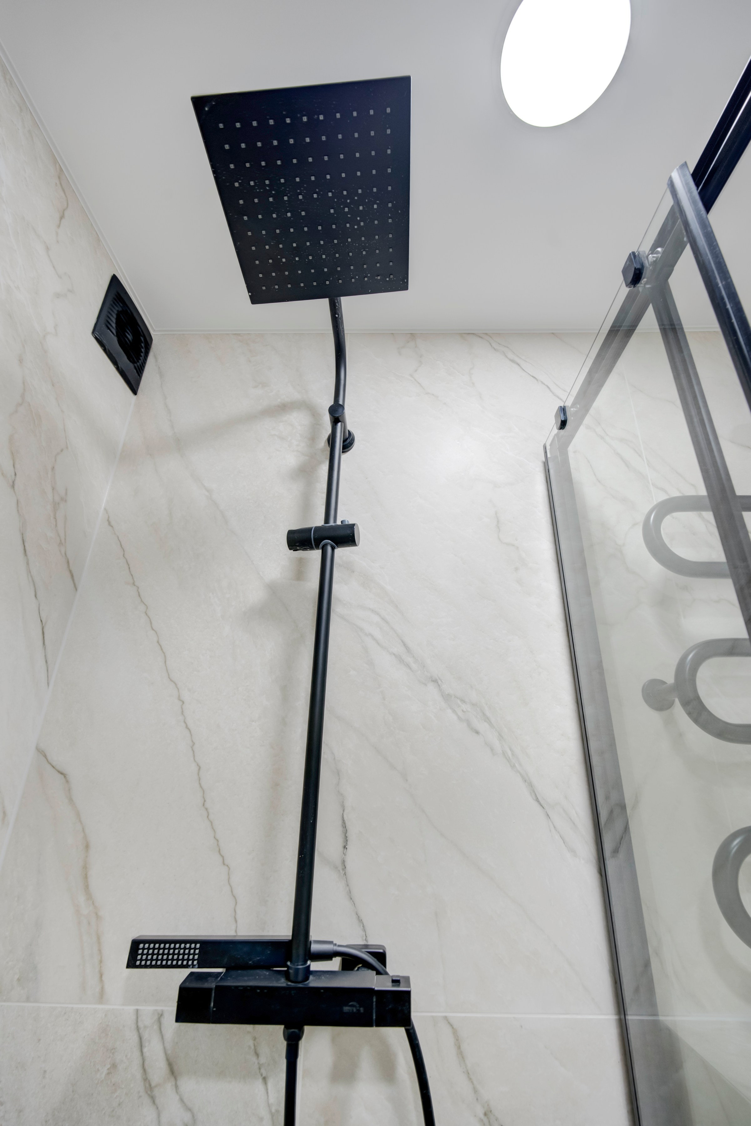 Viršuliškių g.28. Elina Sapiega fotografė Vilniuje