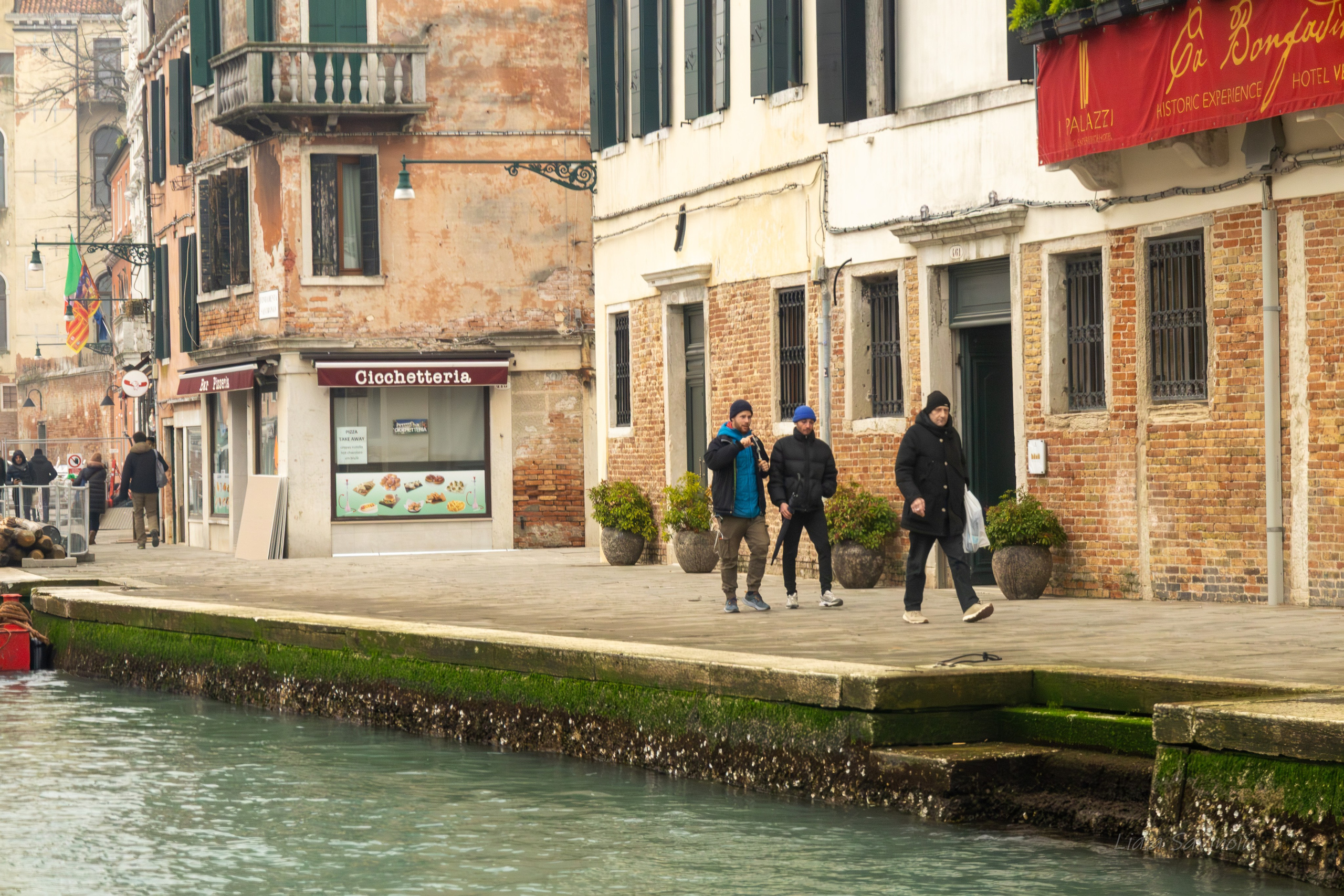 Veneția. Fotograf. Lucrez cu oameni, produse și spații. Portret și fotografie creativă. Bacău, România. Lidia Savinoiu