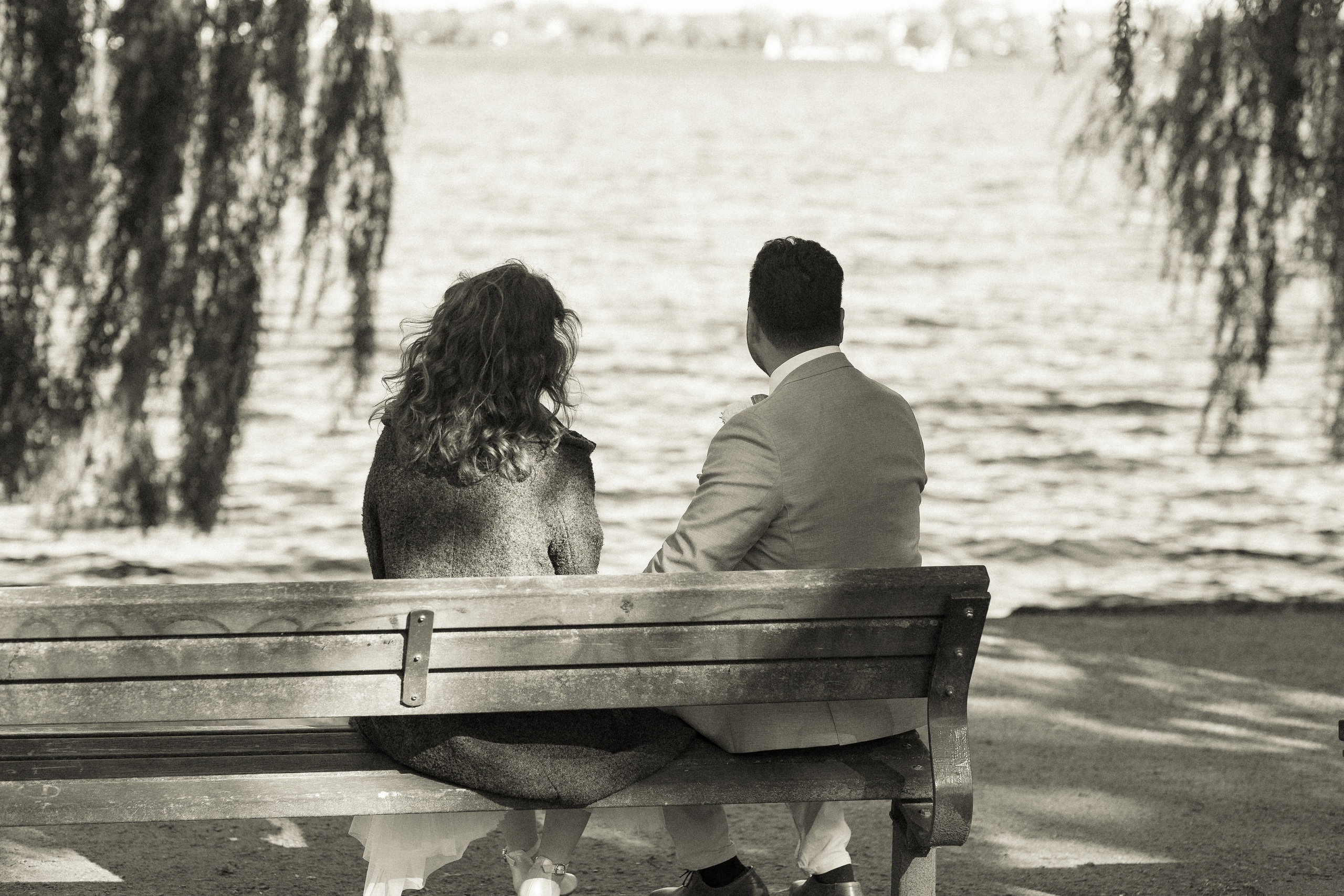 Traumhochzeit im Bobby Reich | Moderne Liebe am Hamburger Alsterufer. Hochzeitsfotograf und Hochzeitsvideograf aus Hamburg | Roka21Film