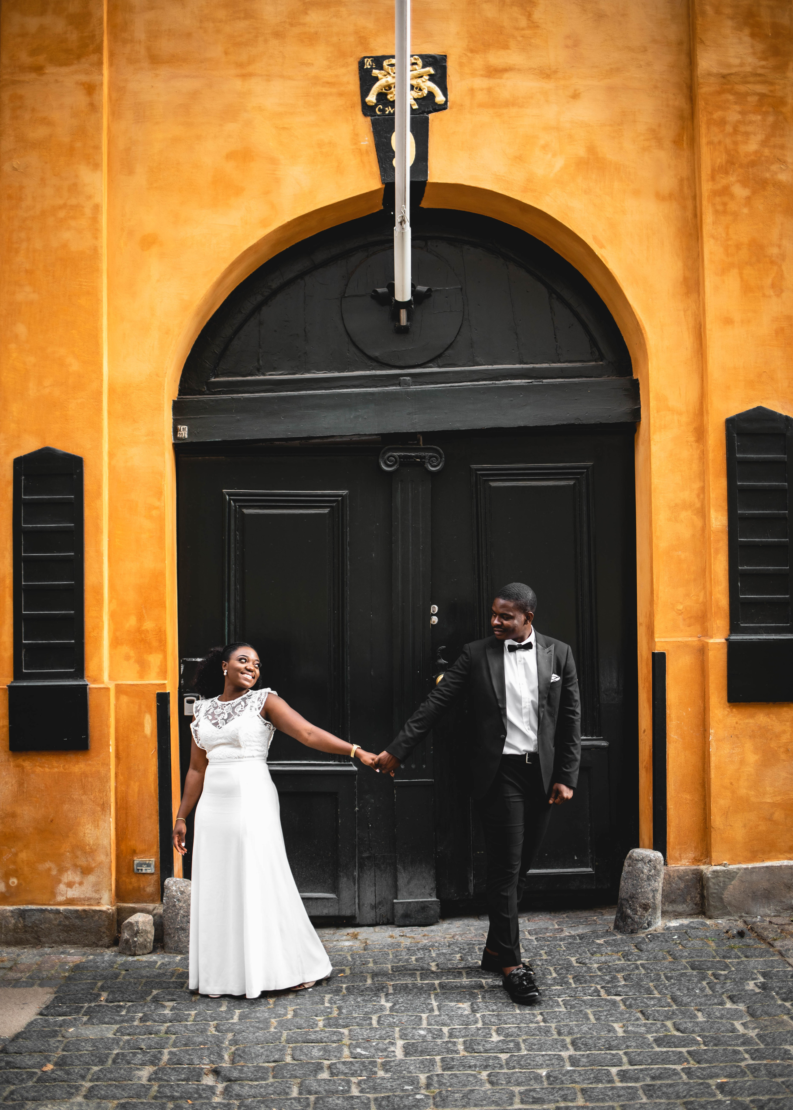 Fola and Tolu. Professional wedding photographer in Copenhagen, Denmark — Julia Byron