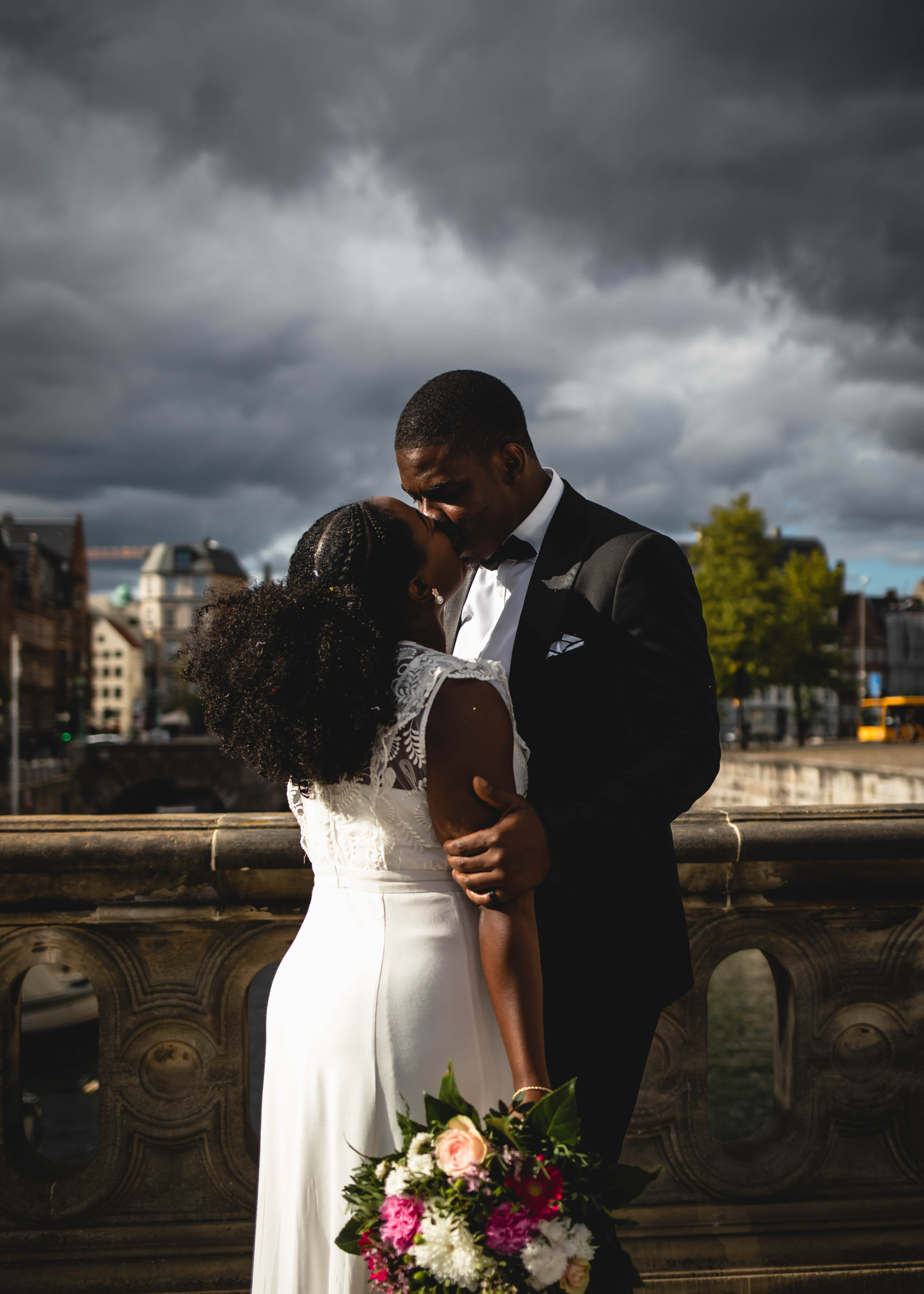 Fola and Tolu. Professional wedding photographer in Copenhagen, Denmark — Julia Byron