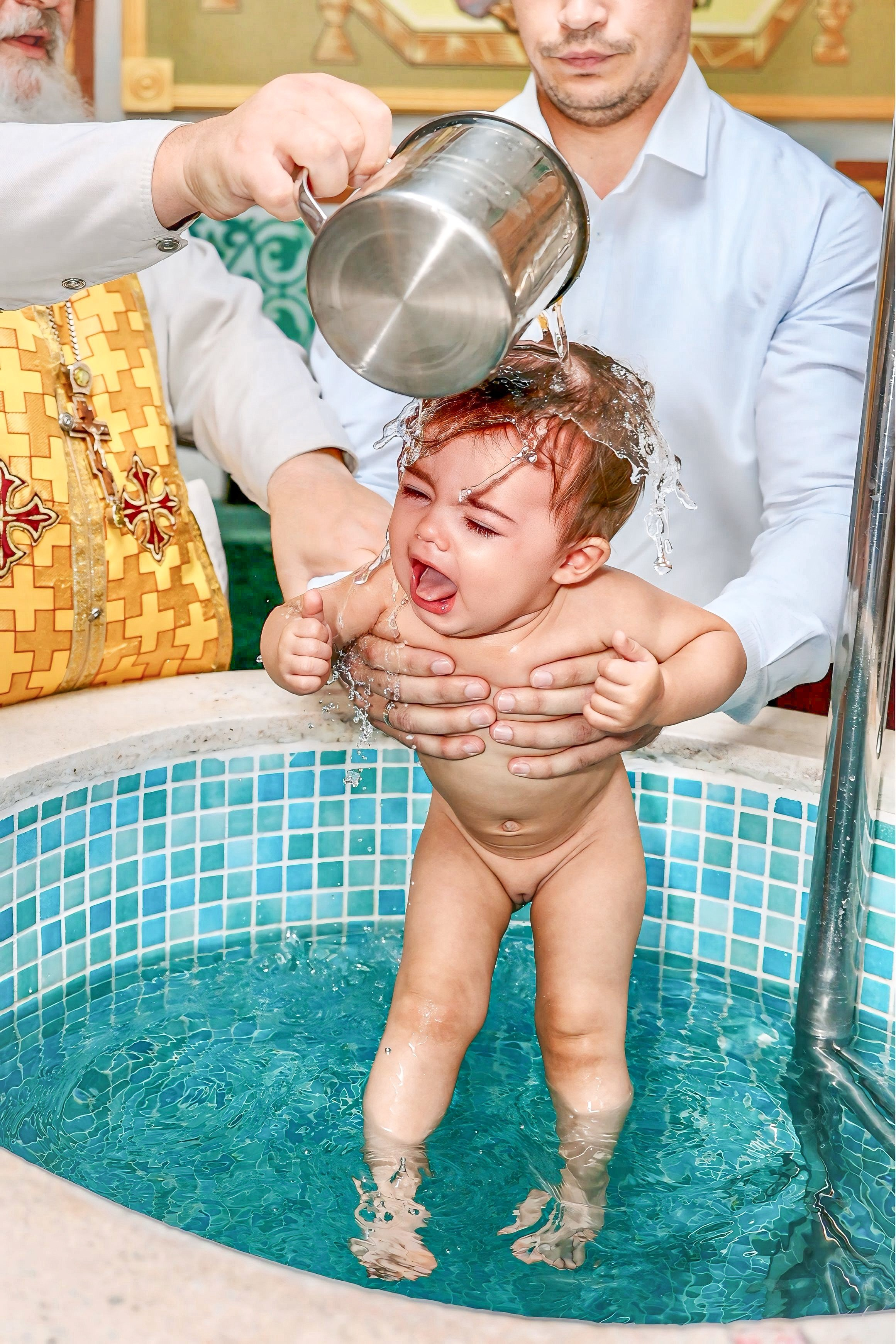 Botez. Fotograf al tainelor bisericești – Alina Fetu