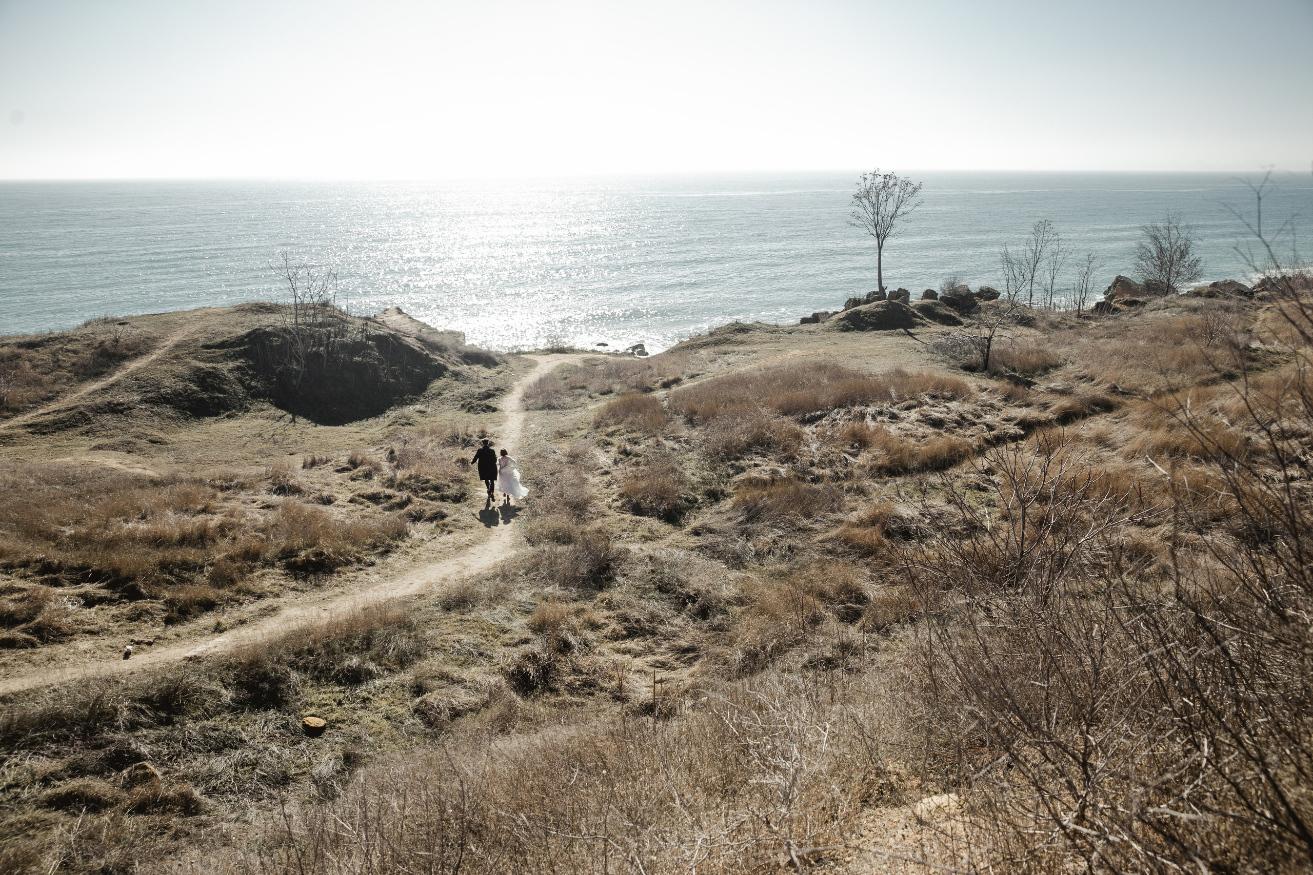 Beautiful bridal details, boudoir style before seaside photoshoot, wedding in Italy