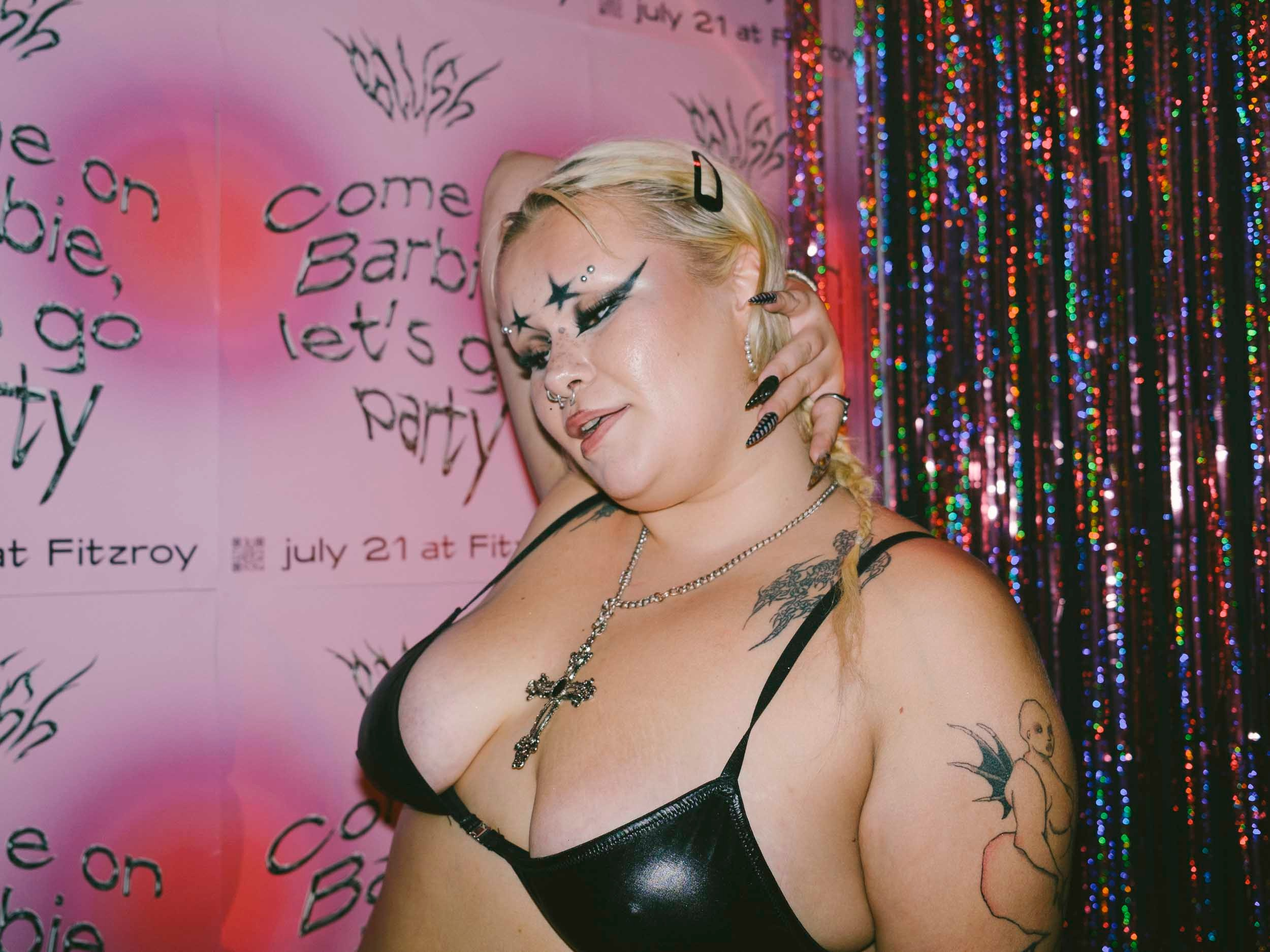 Nightlife. Photographer Viktor Nikishov