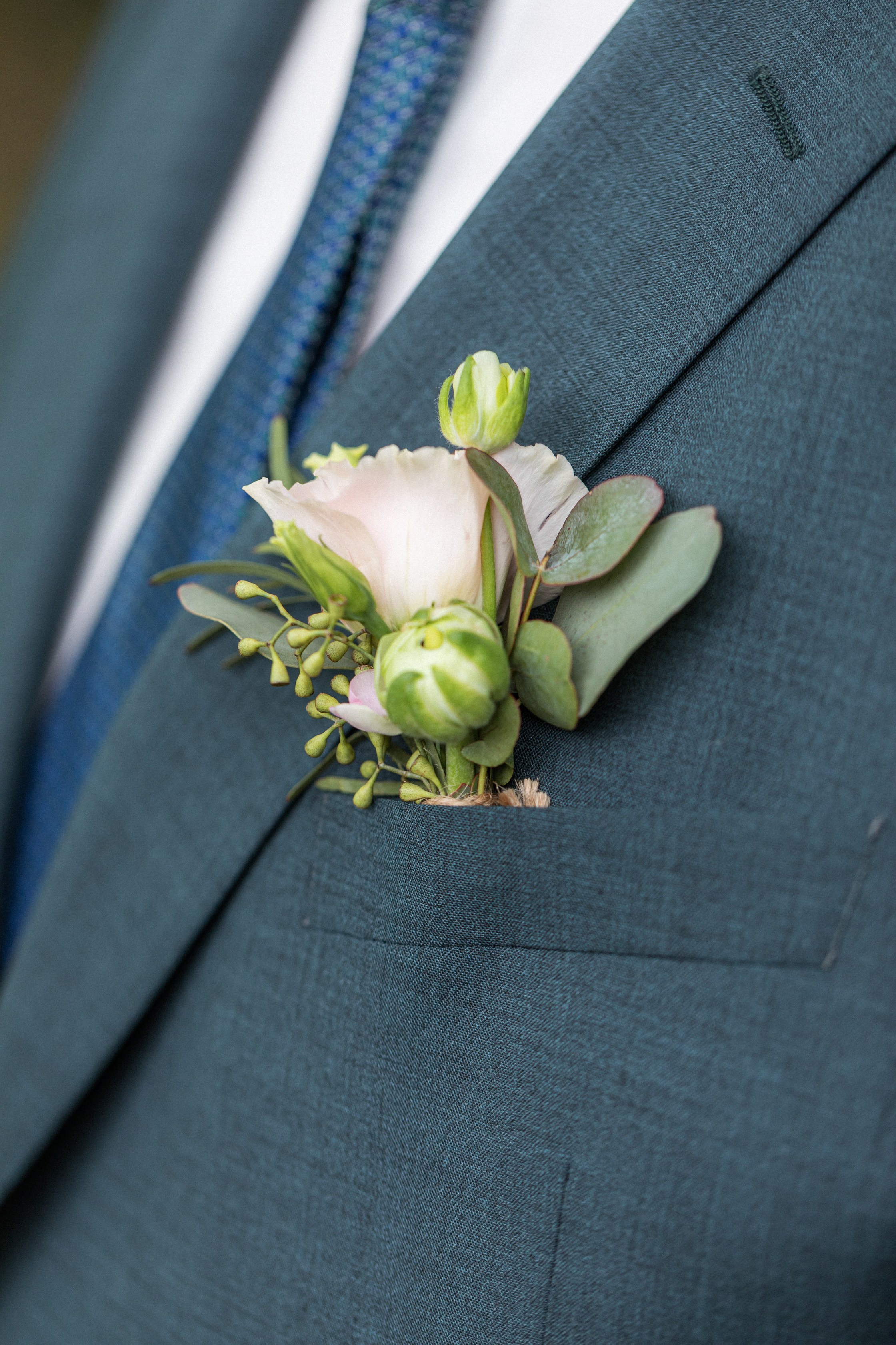 Kirchliche Trauung in Oerlinghausen – Emotionale Hochzeitsfotos & Stilvolle Reportagen!. Hochzeitsfotografin in Gütersloh | Authentische Hochzeitsreportagen | TK Photographie