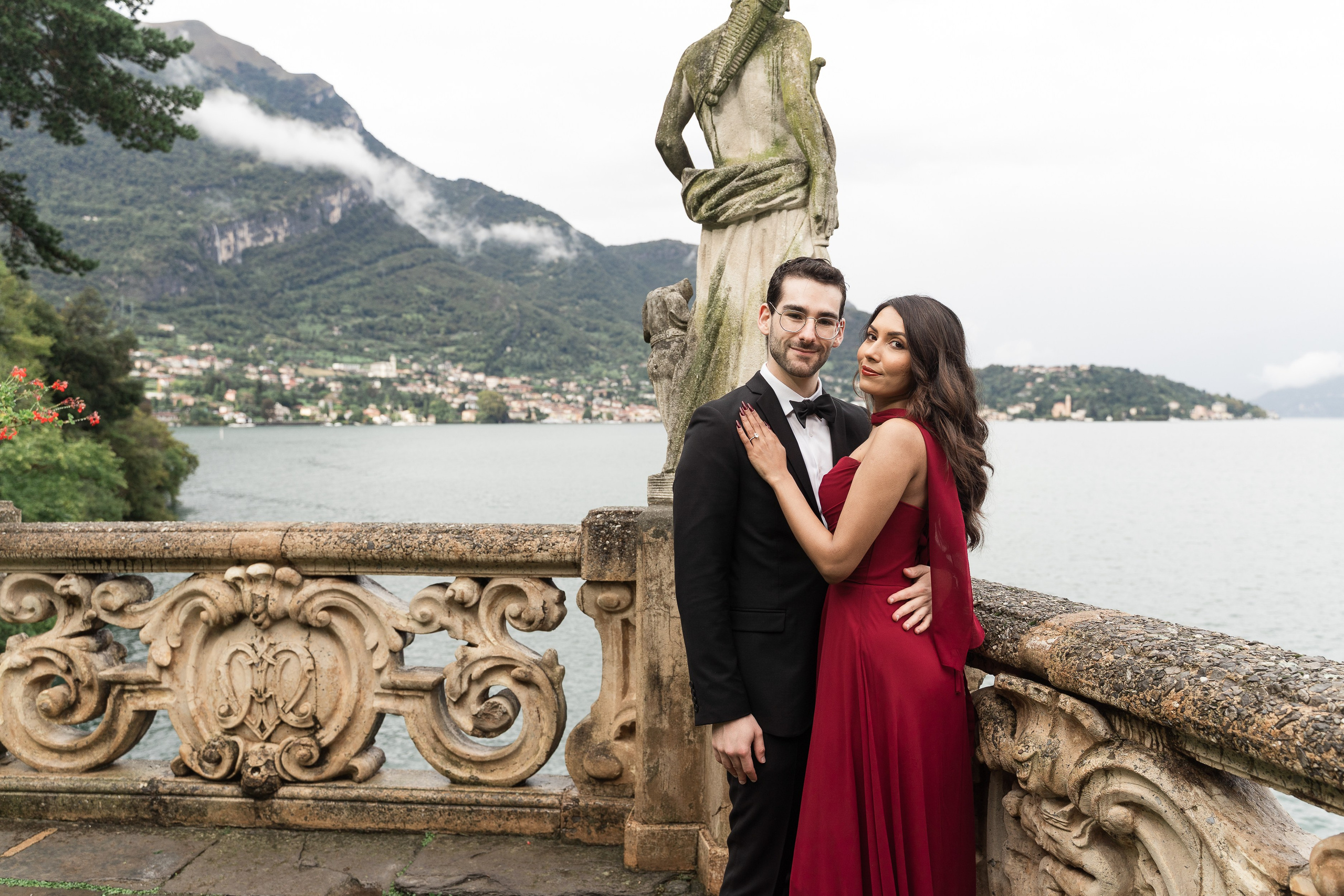 Engagement Photoshoot at the Villa Balbianello. Proposal Photographer in Lake Como