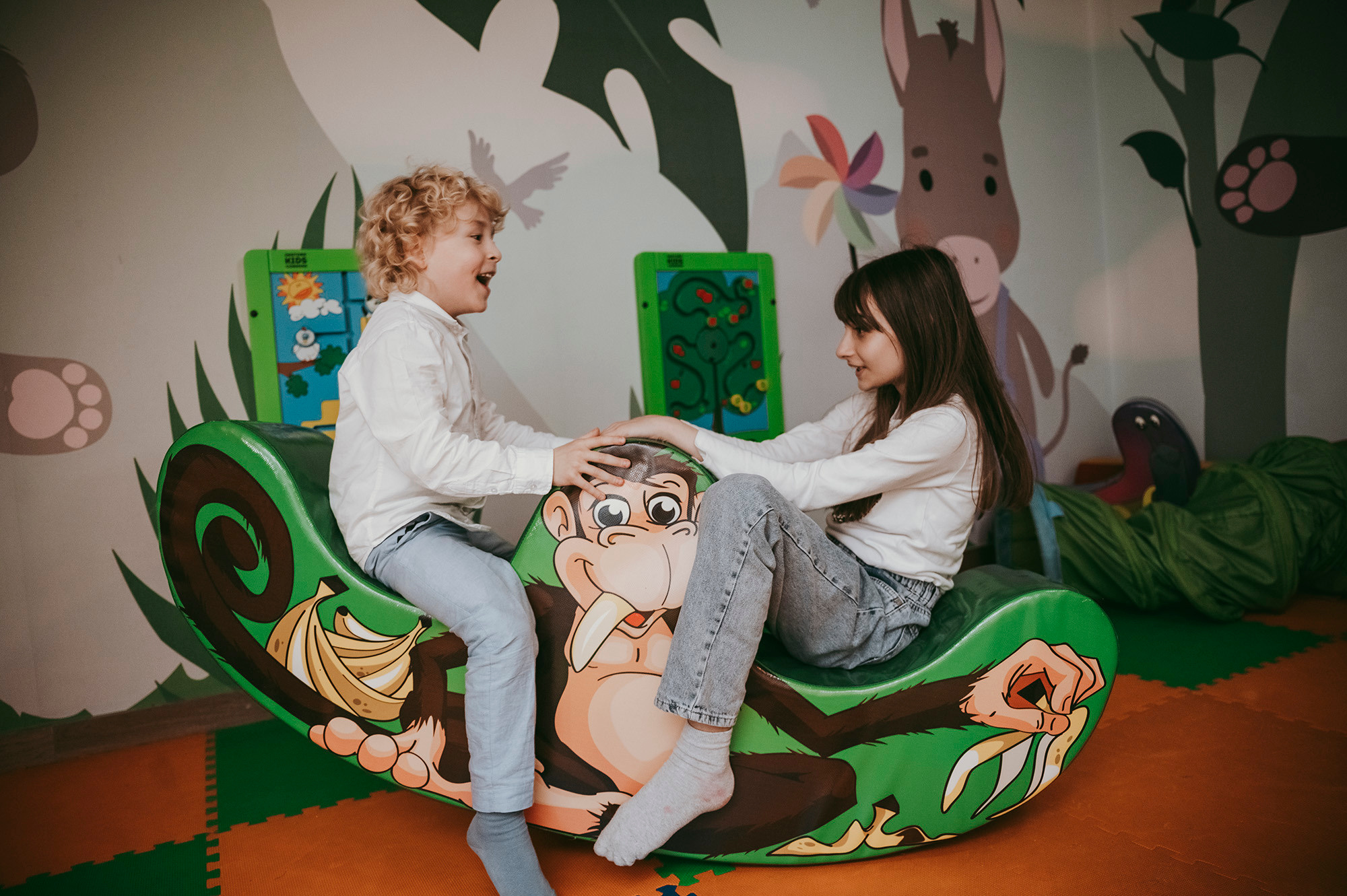 Natanael / KRSTENJE. Deciji i porodicni fotograf u Beogradu Oksana Skendzic