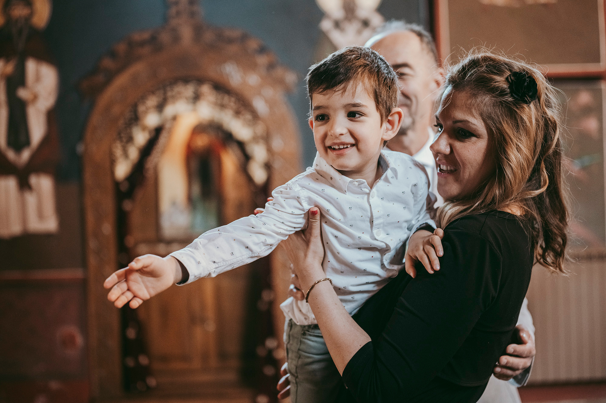 Filip / krstenje. Deciji i porodicni fotograf u Beogradu Oksana Skendzic