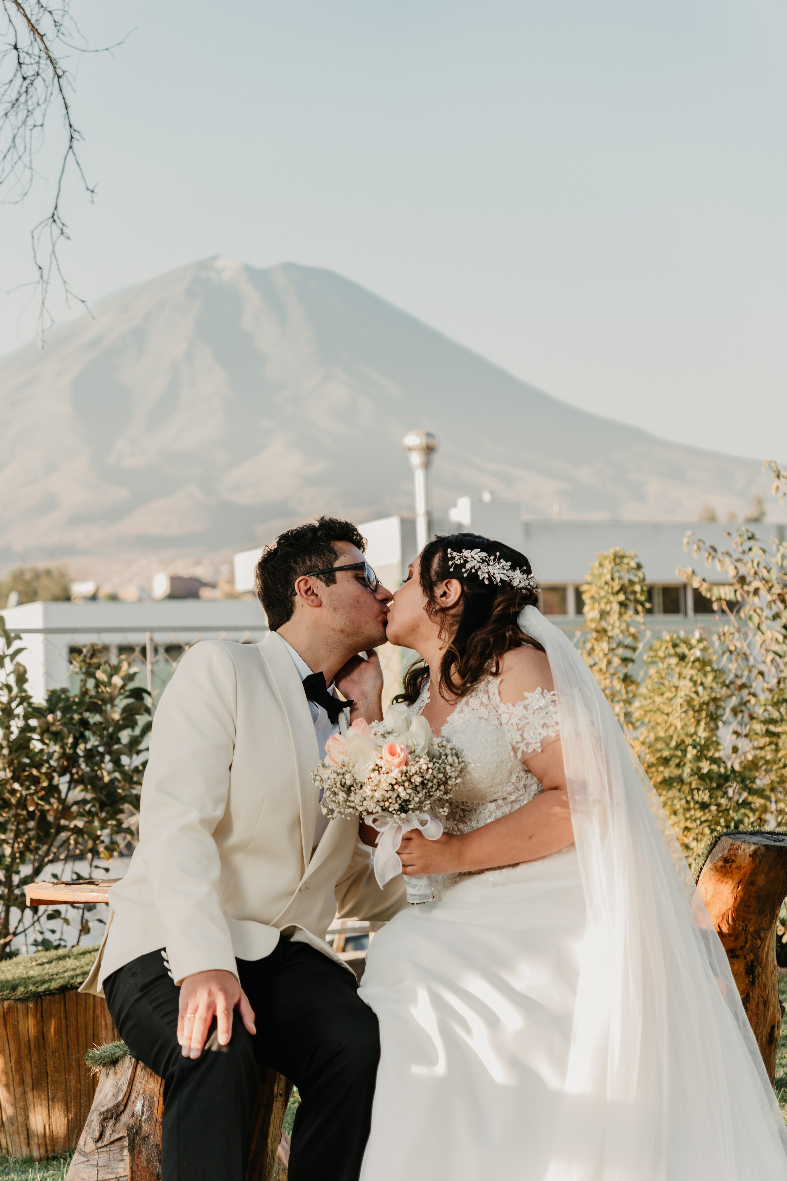 VANIA + LUIS BODA CIVIL. Studio KVTA | Fotografía y Video de Bodas en Arequipa