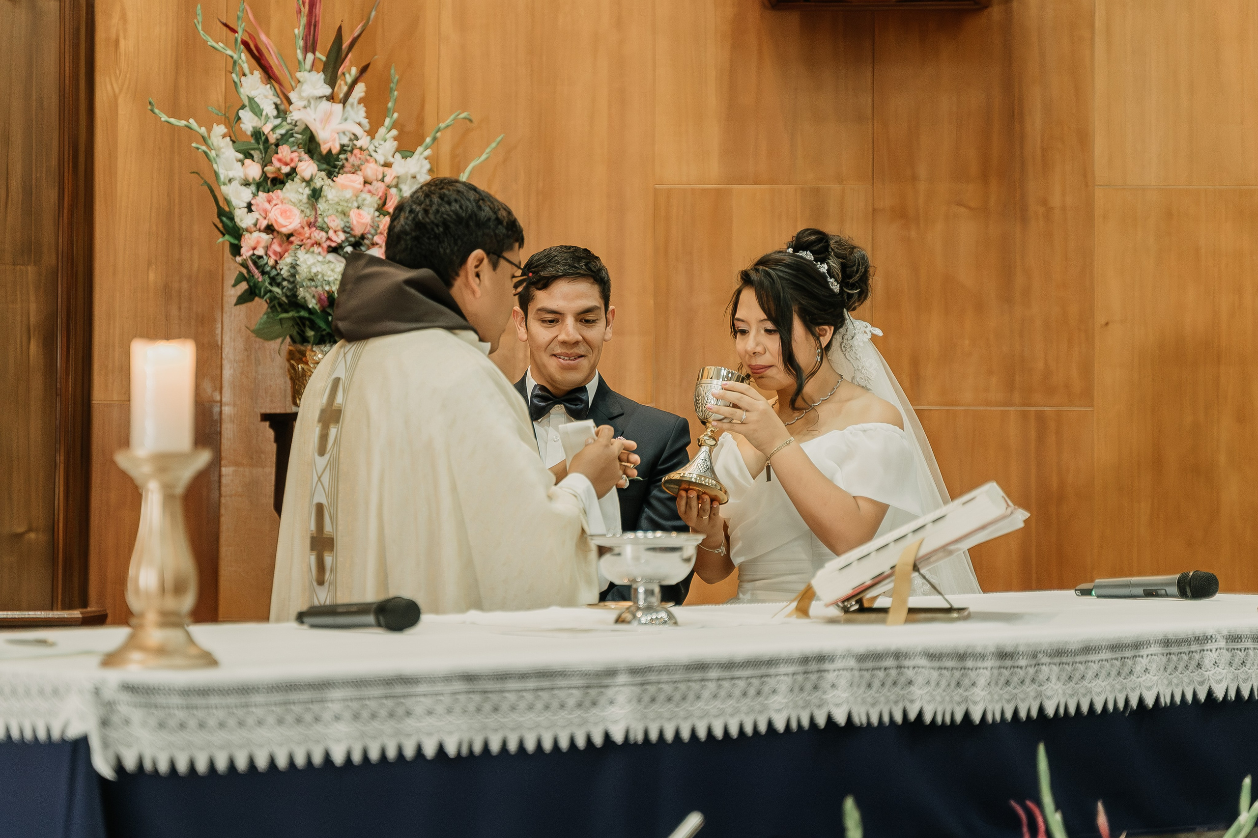 ALEJANDRA + RODRIGO BODA RELIGIOSA. Studio KVTA | Fotografía y Video de Bodas en Arequipa