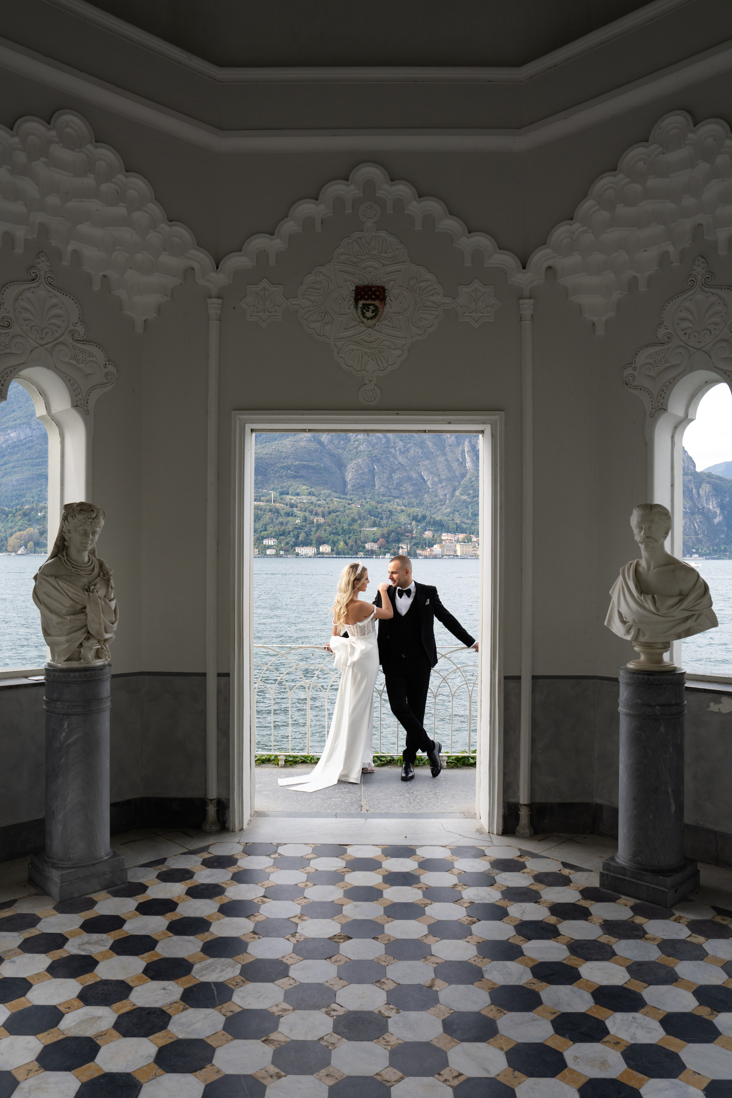 Romance Across Borders: Romania to Lake Como. Ioana Timis