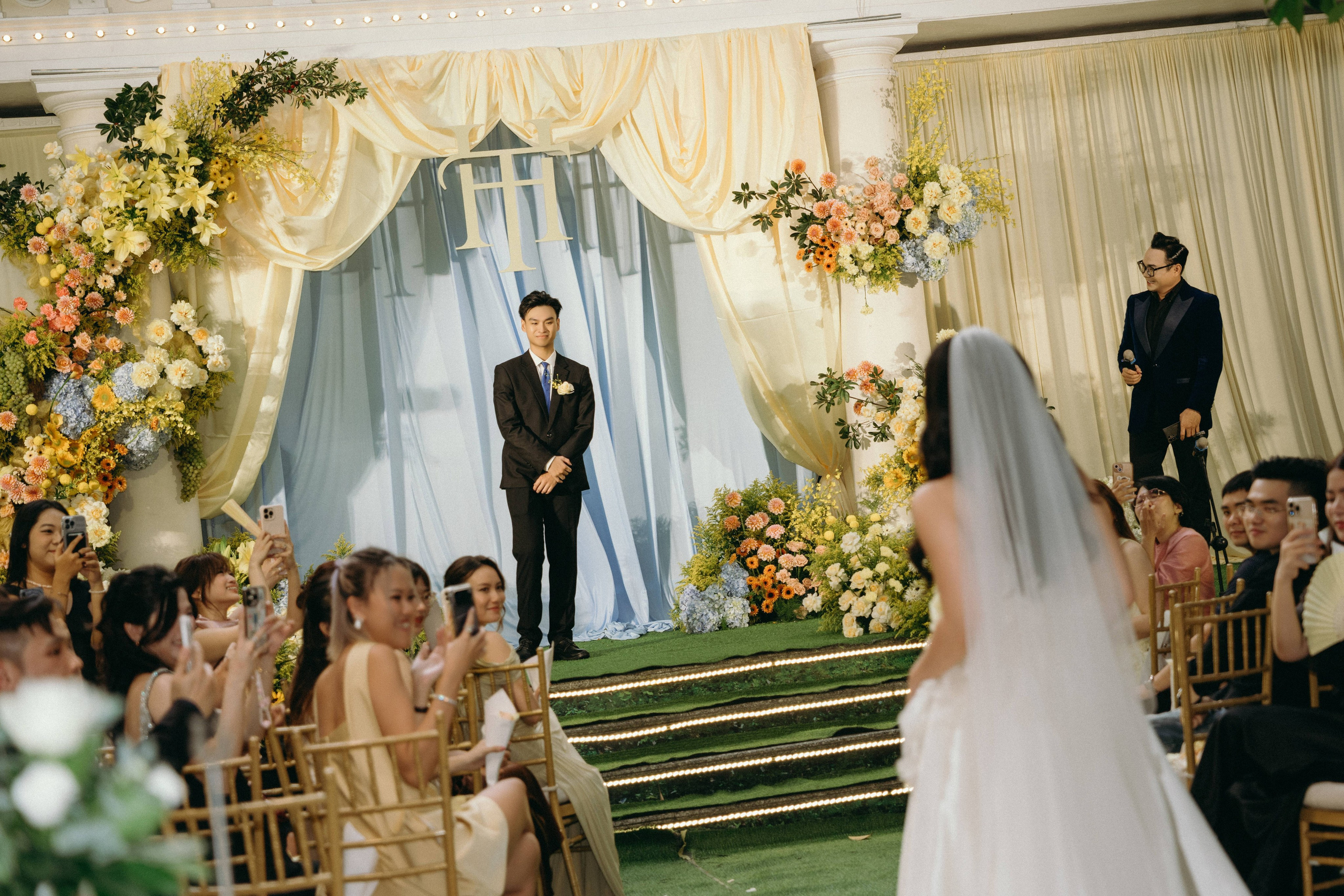 Hoang + Thuy | Photojournalism. BenColor Studio