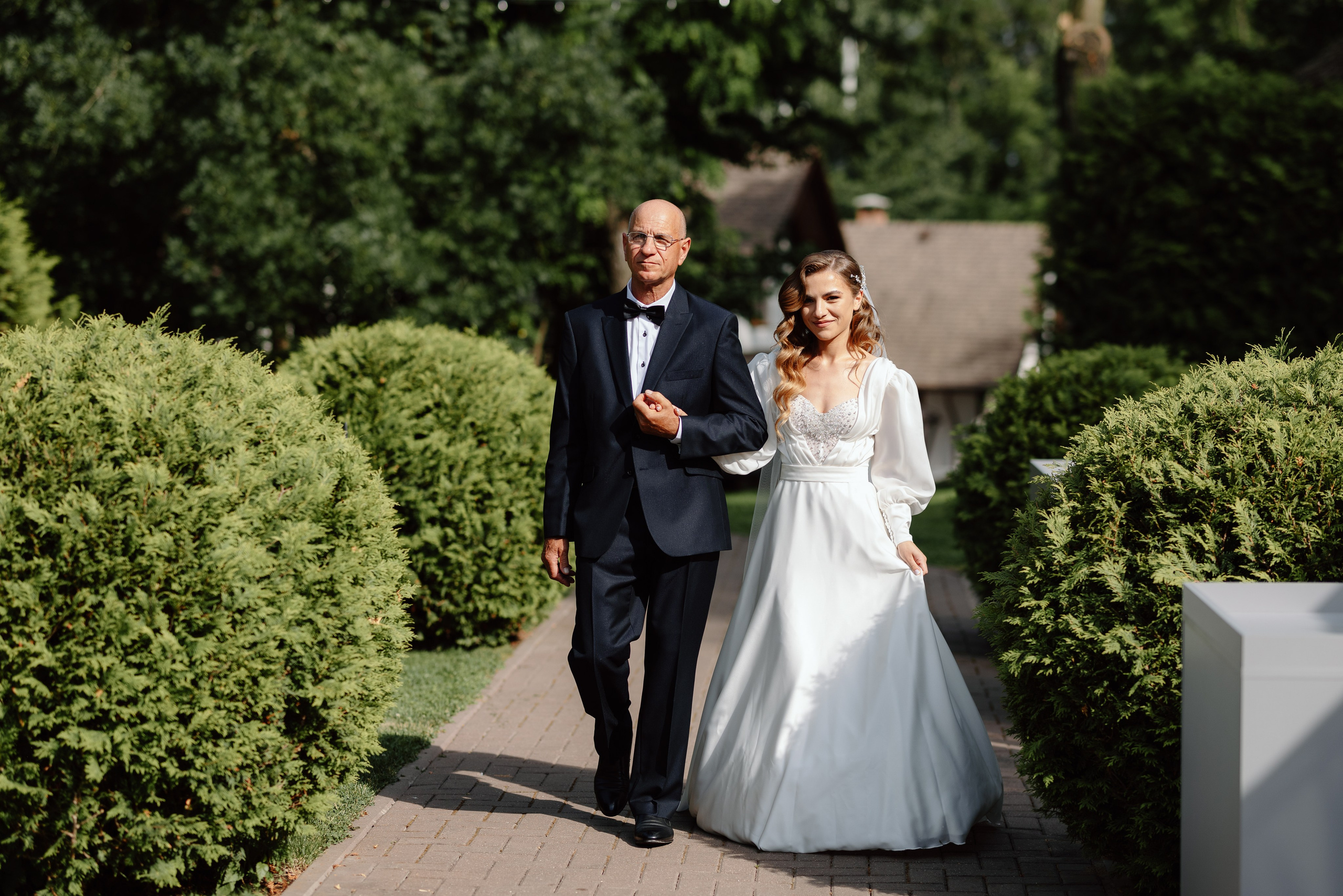 Corina & Dumitru. Main