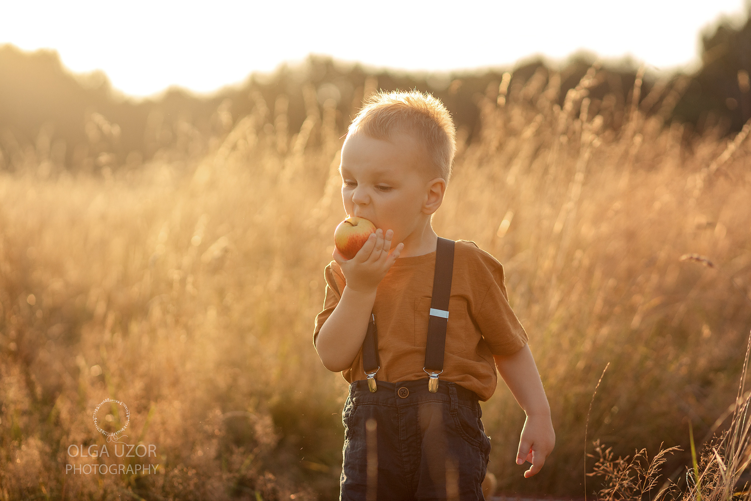 Fine art photography. Stevenage, Hertfordshire family, maternity and newborn photographer