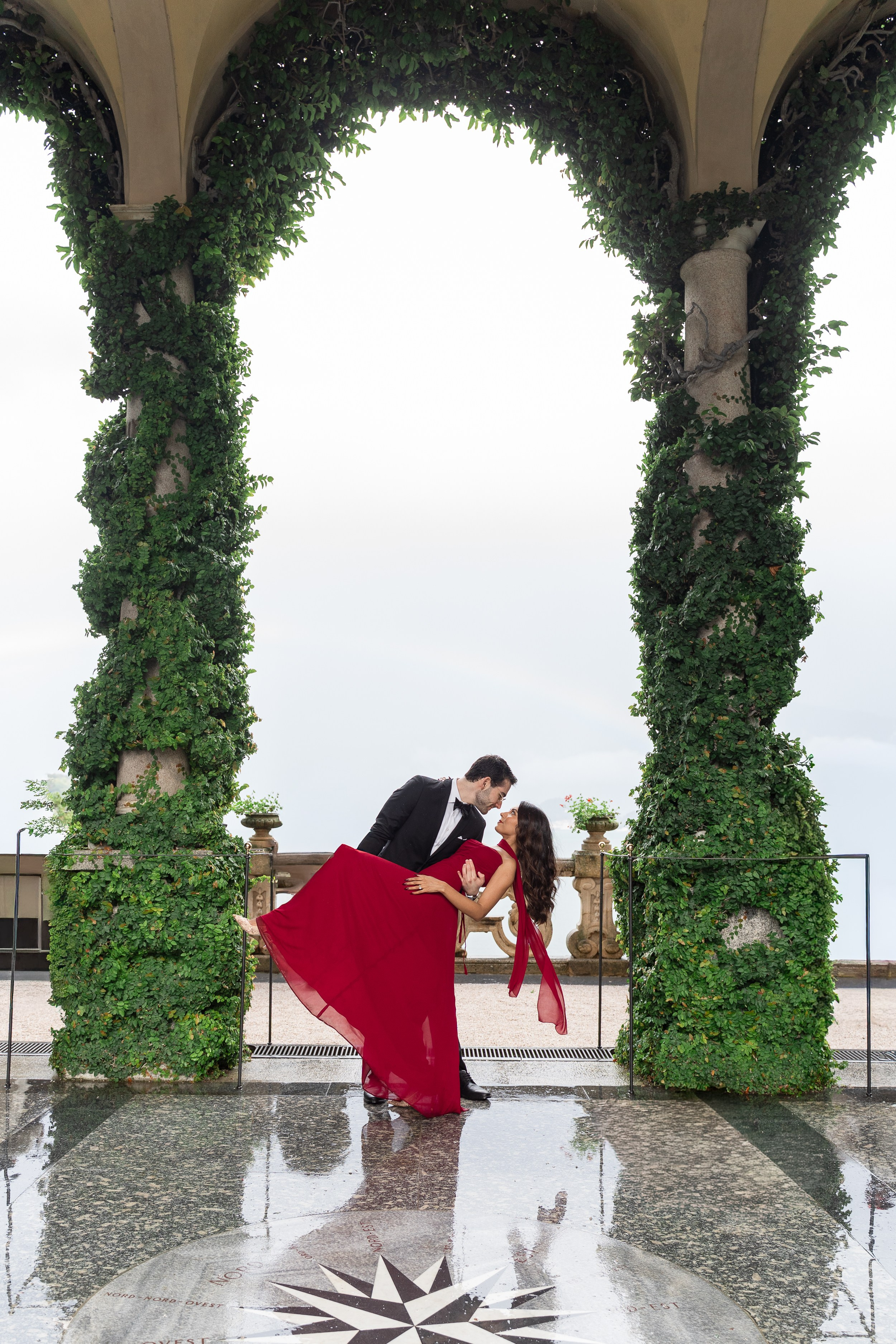 Engagement Photoshoot at the Villa Balbianello. Proposal Photographer in Lake Como