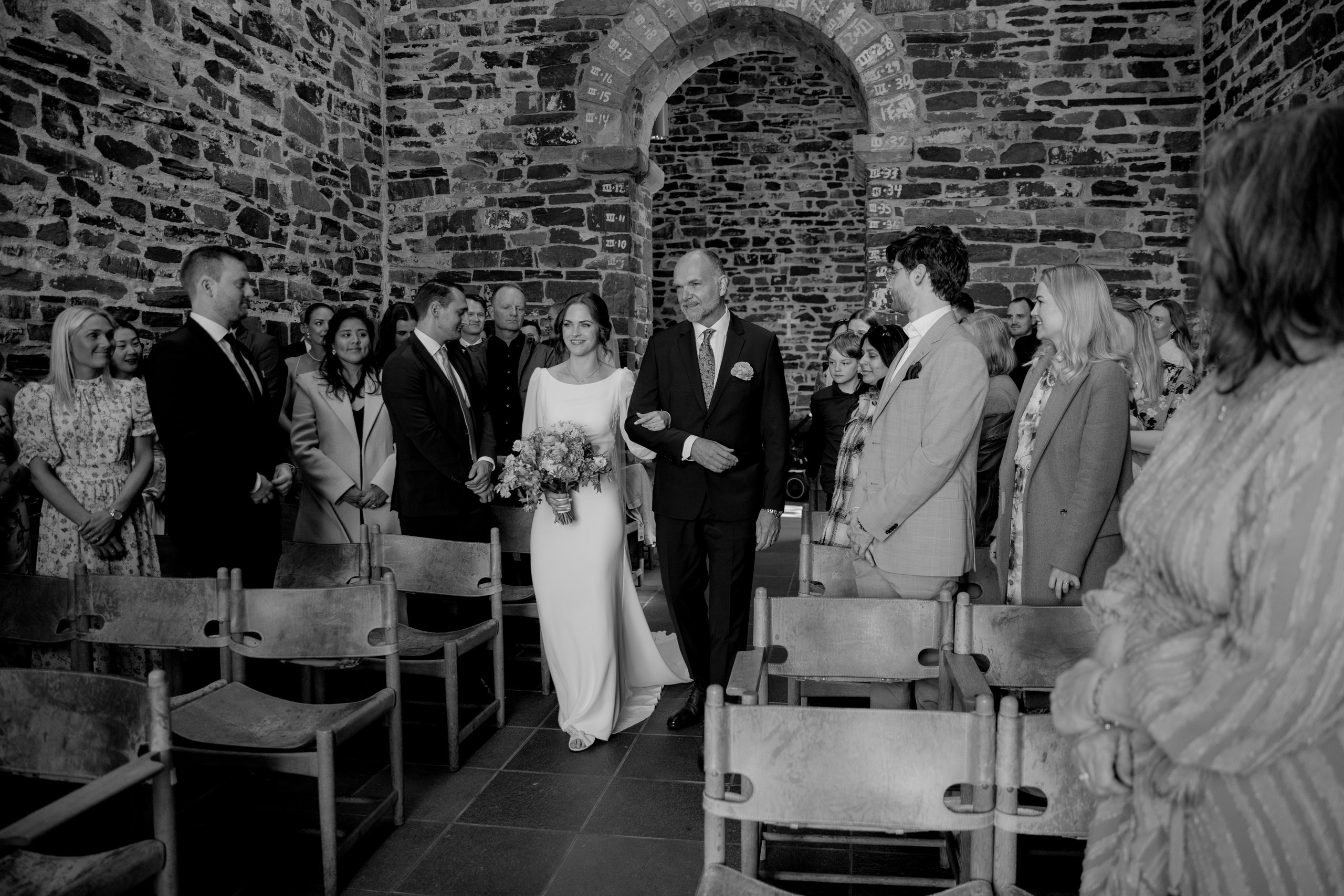 Norwegian vibe. Warm family & Wedding stories