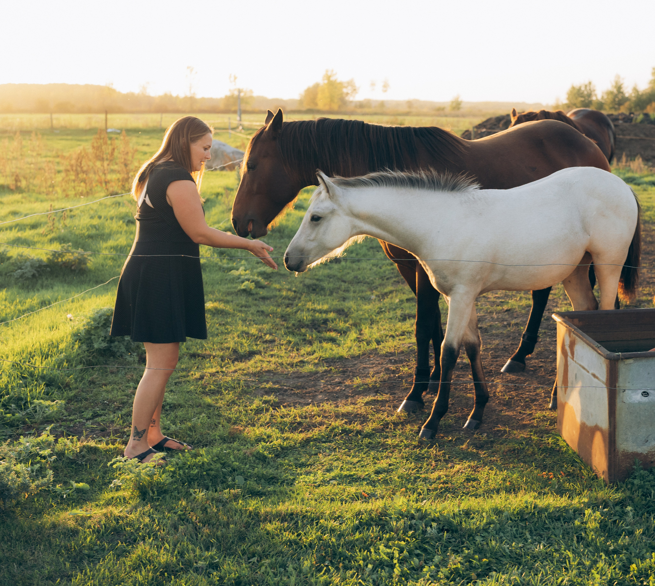 Tiffany and John’s family. Photographer Viktoriia Skavronskaya