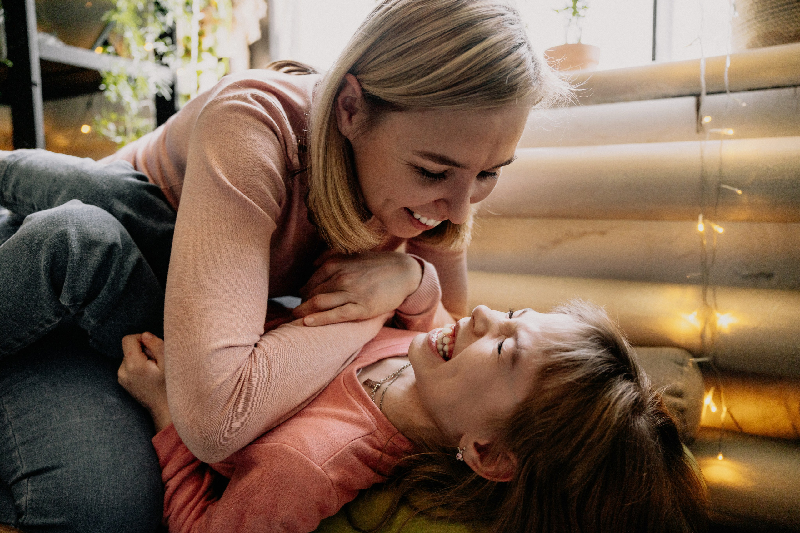 Studio Family Photography with Greenery – Fresh & Elegant. Alisa Tant — Family and newborn photographer Bucks County, Montgomery county, Philadelphia, NJ