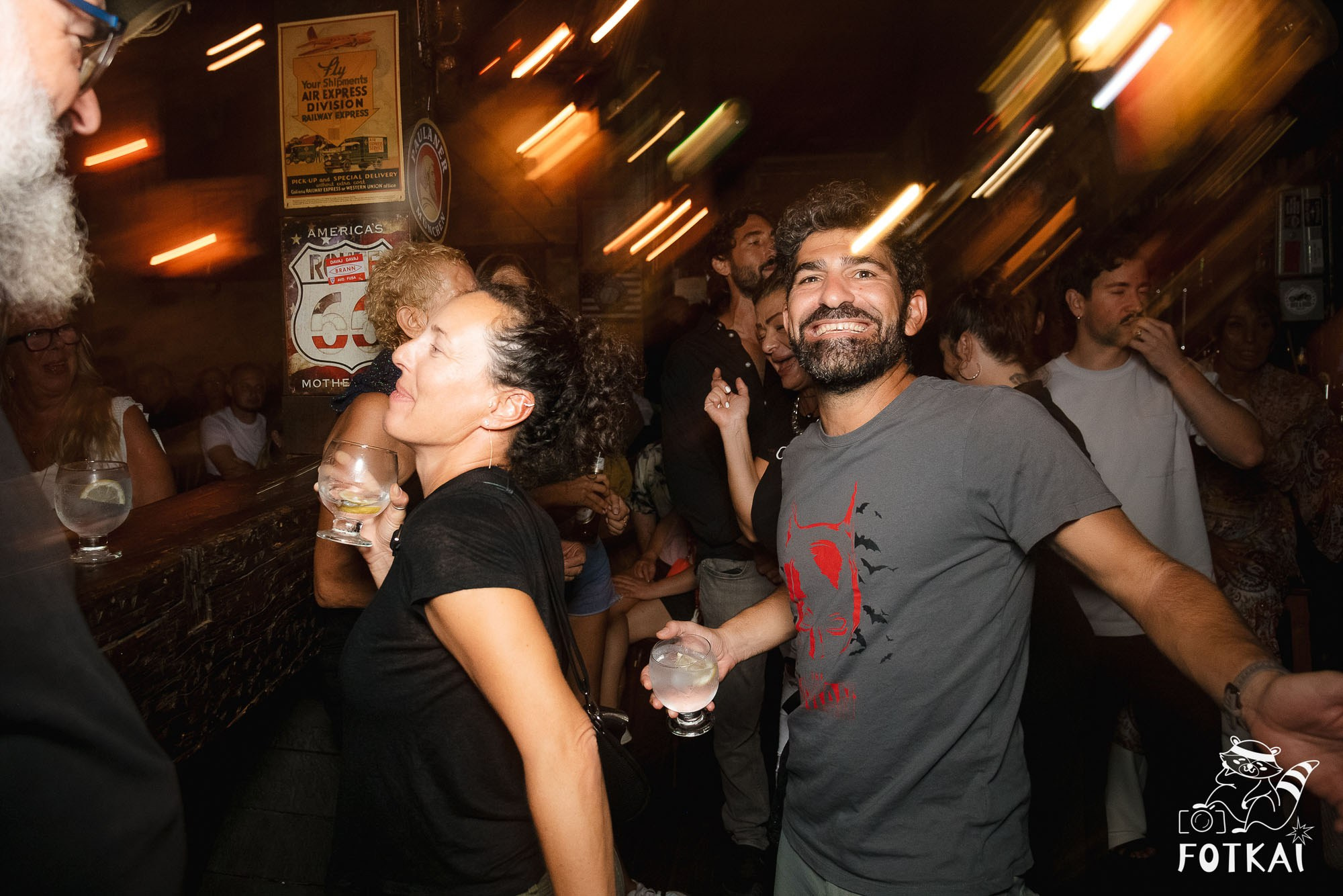 Get Back en El Paso Bar – Noche de Rock en Vivo | Reportaje Fotográfico Oktoberfest | FOTKAI